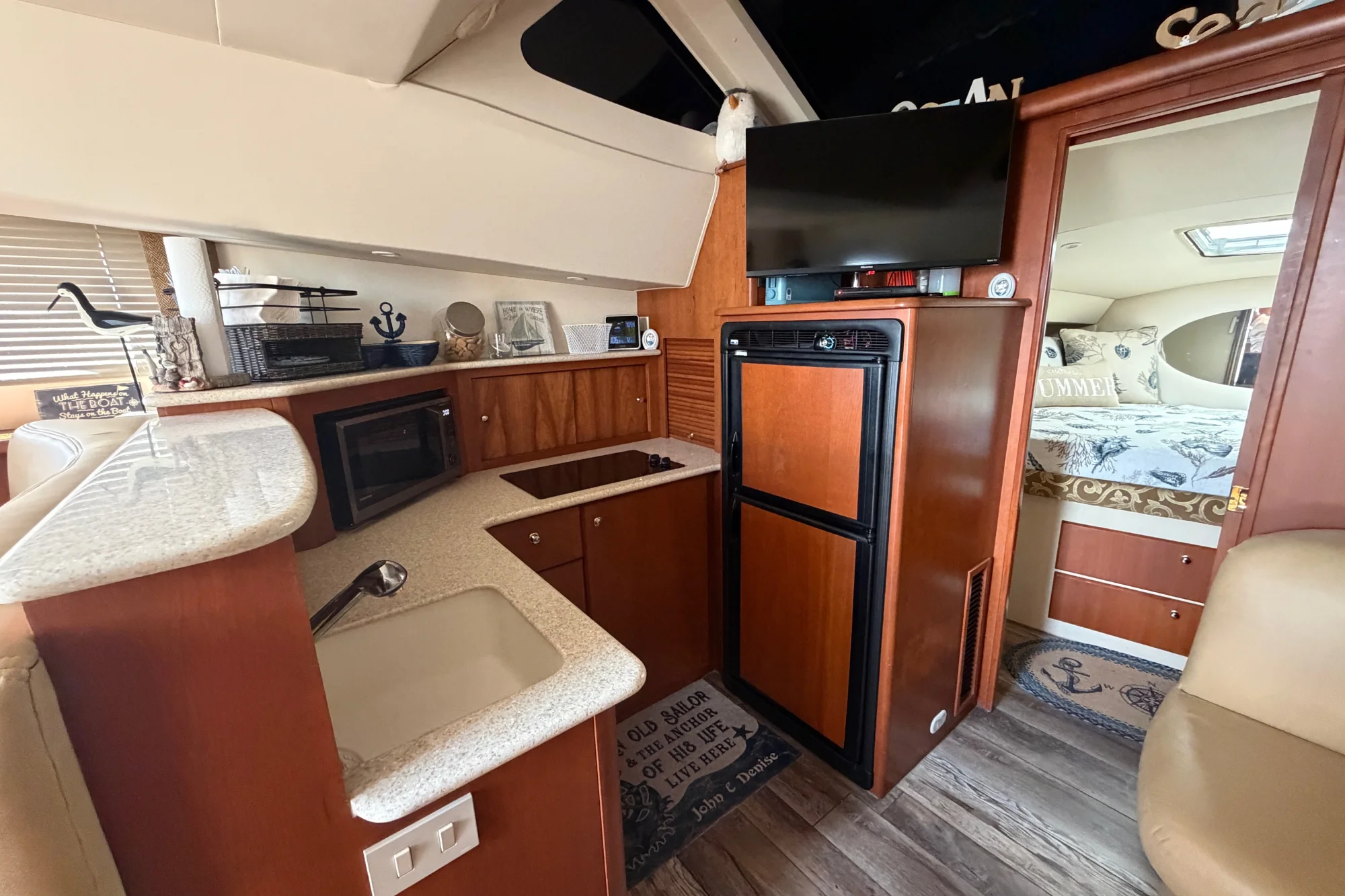 2005 Silverton 330 Sport Bridge - Image 5