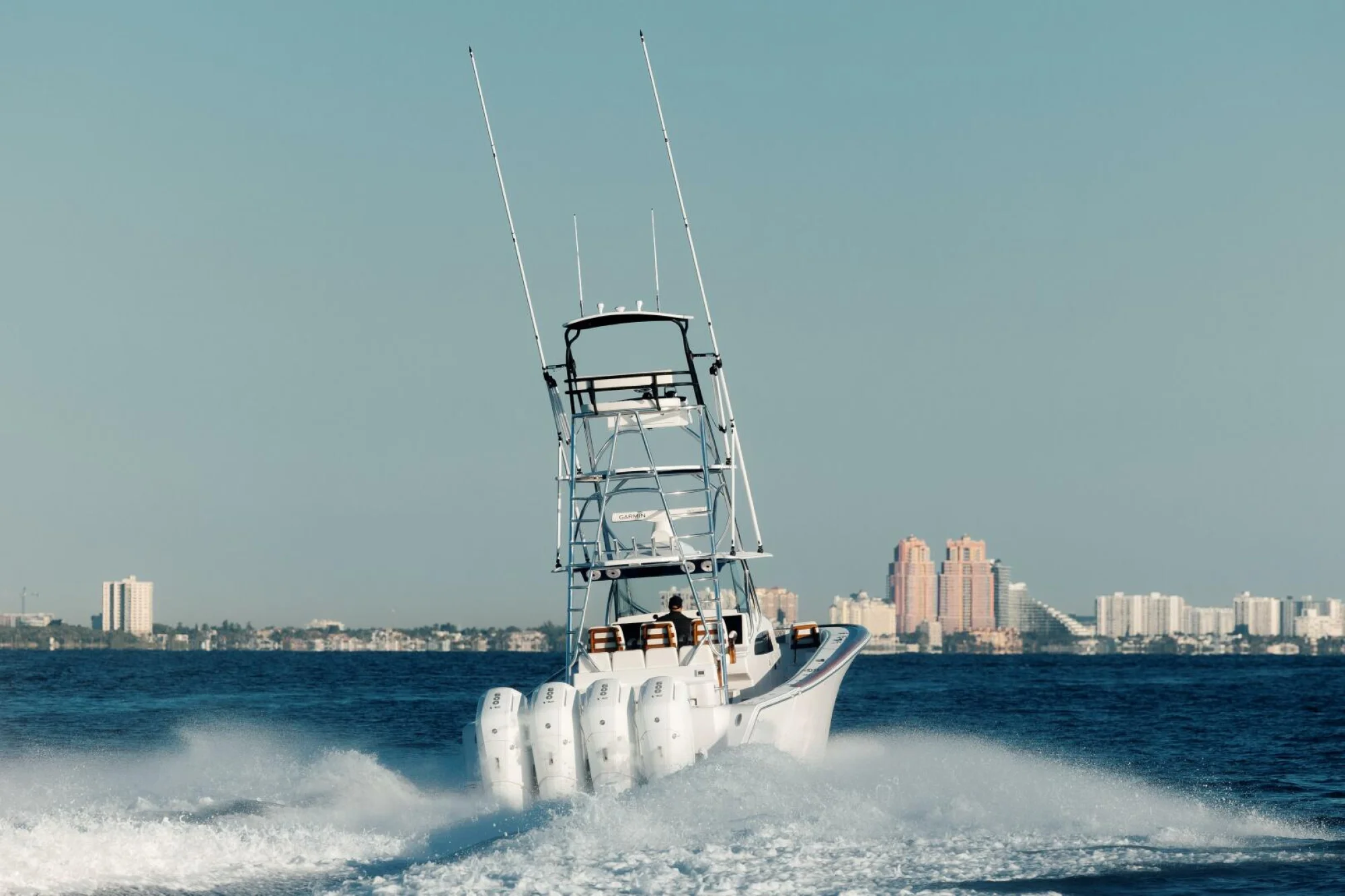 2026 Front Runner 47 Center Console - Image 4