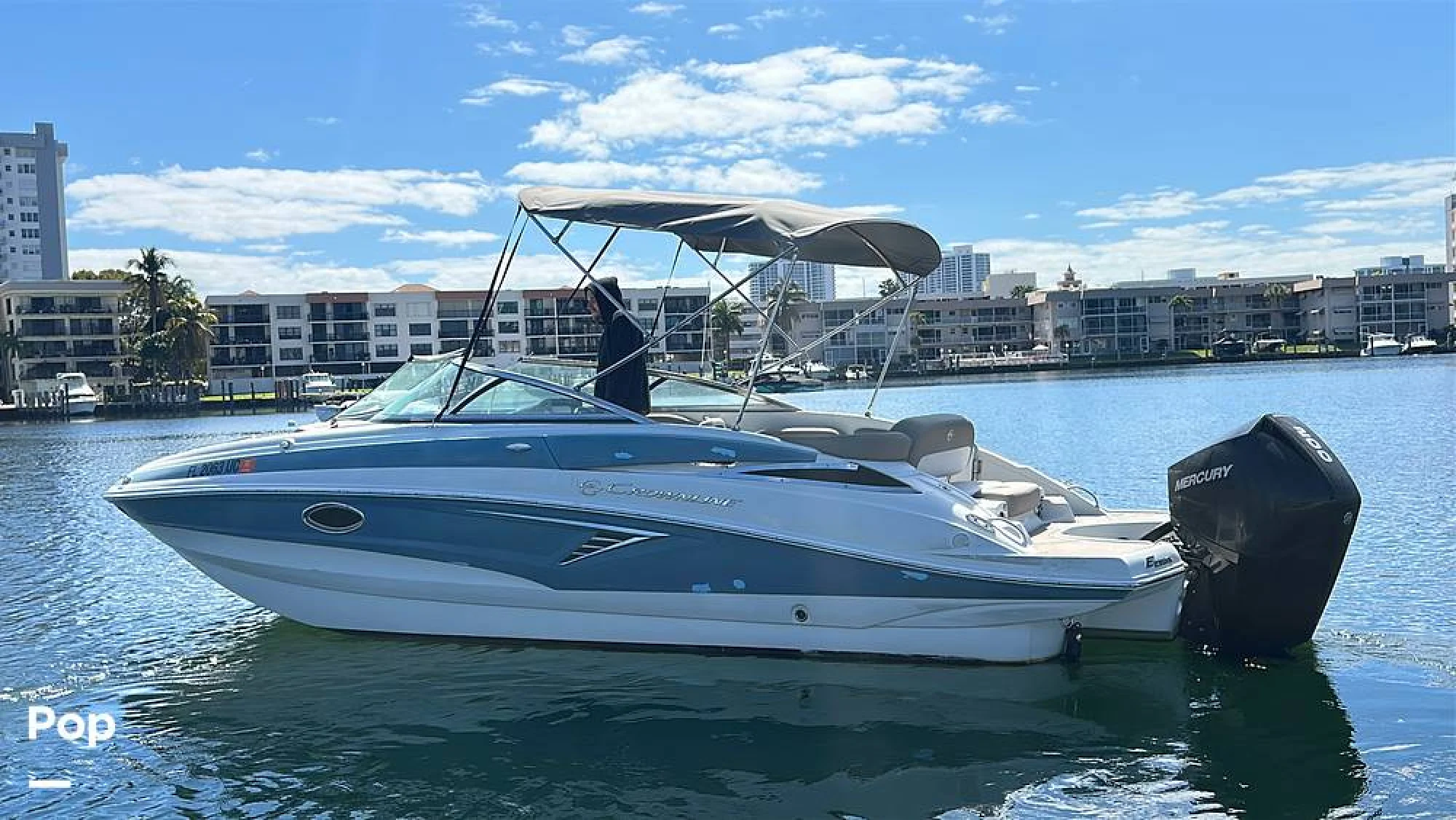 2023 Crownline E235XS - Image 2