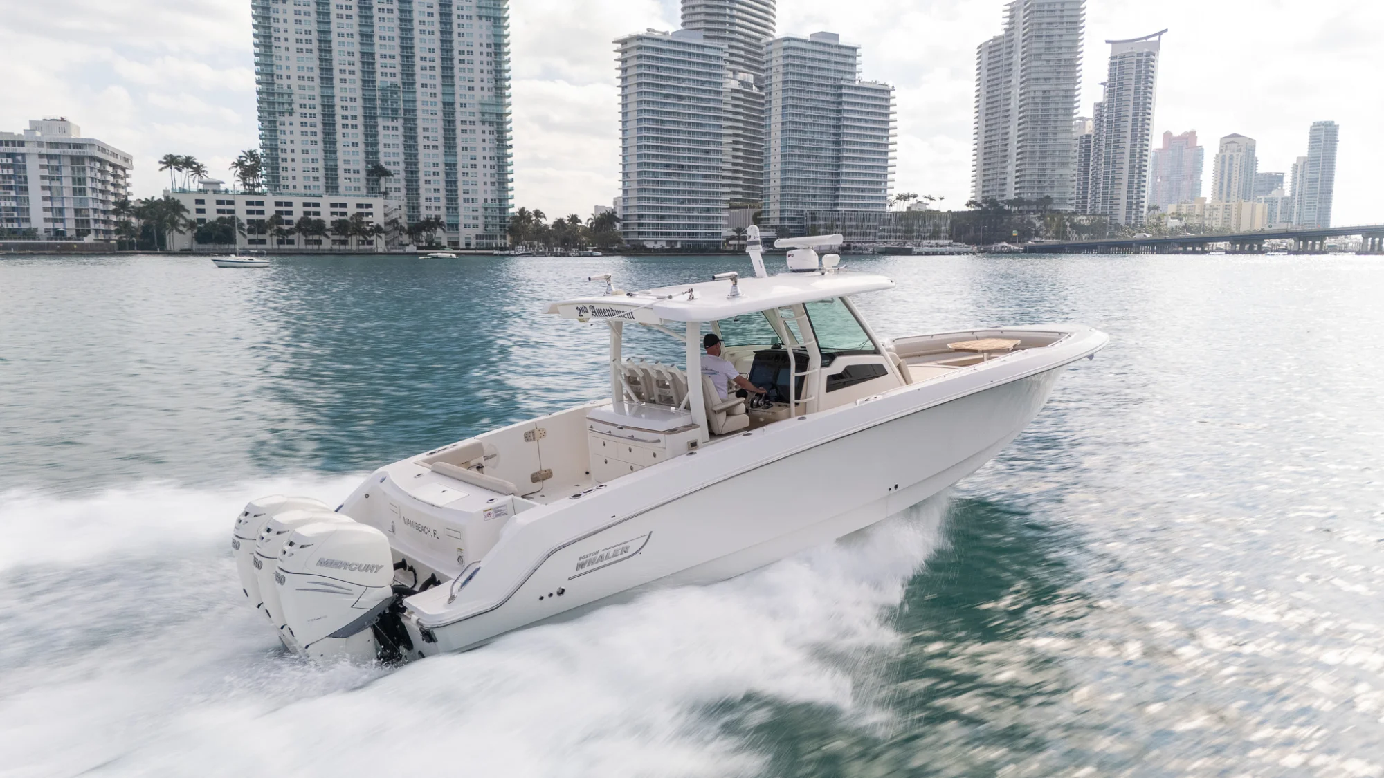 2020 BOSTON WHALER 380 Outrage - Image 4