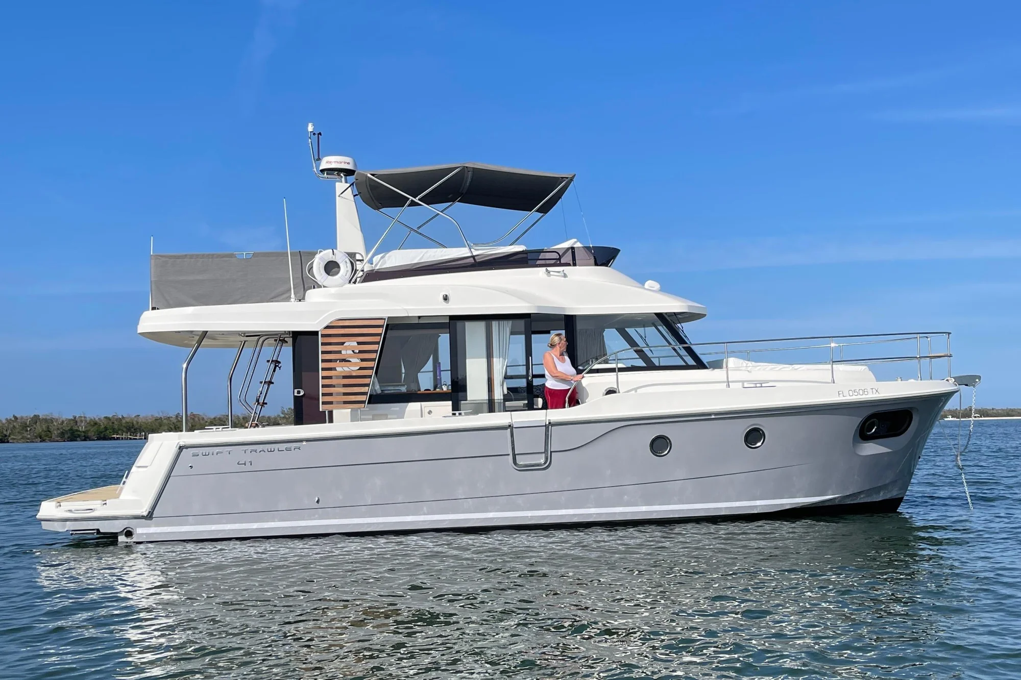 2025 Beneteau Swift Trawler 41 Fly - Image 2