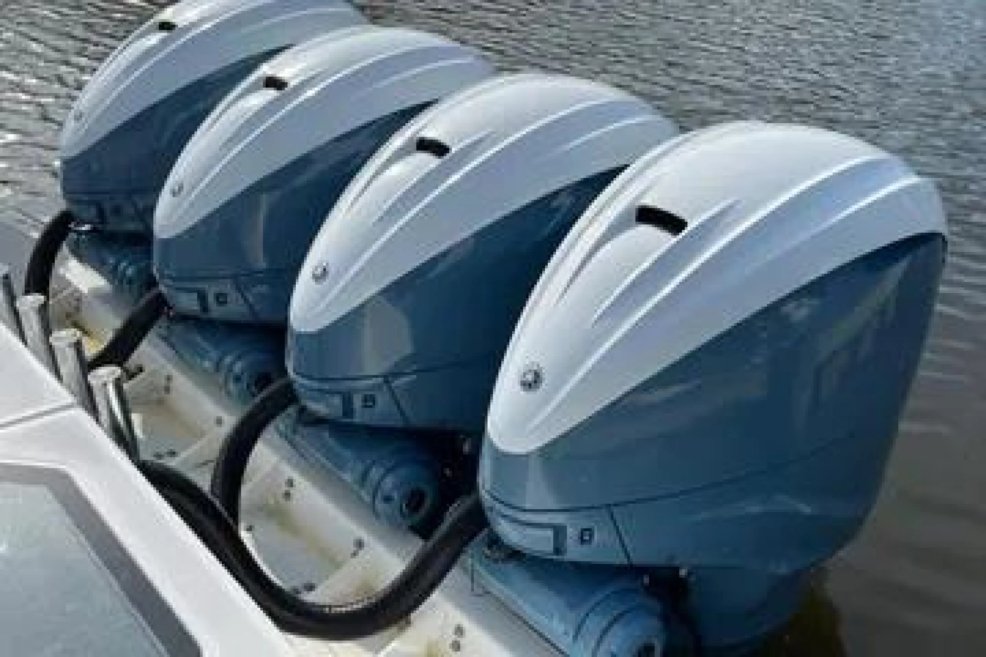 2019 Everglades 435 Center Console - Image 5