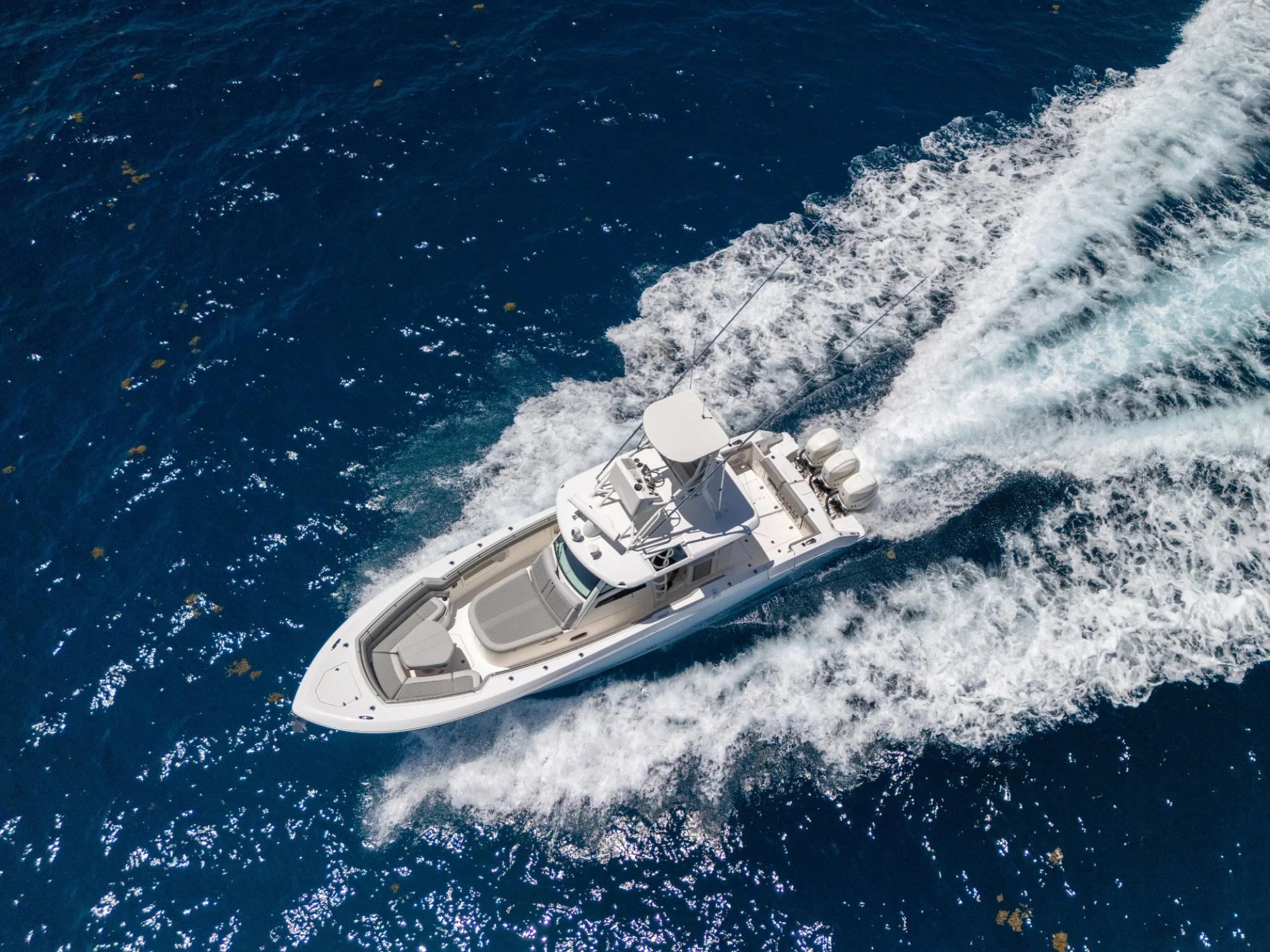2020 Boston Whaler 380 Outrage - Image 2