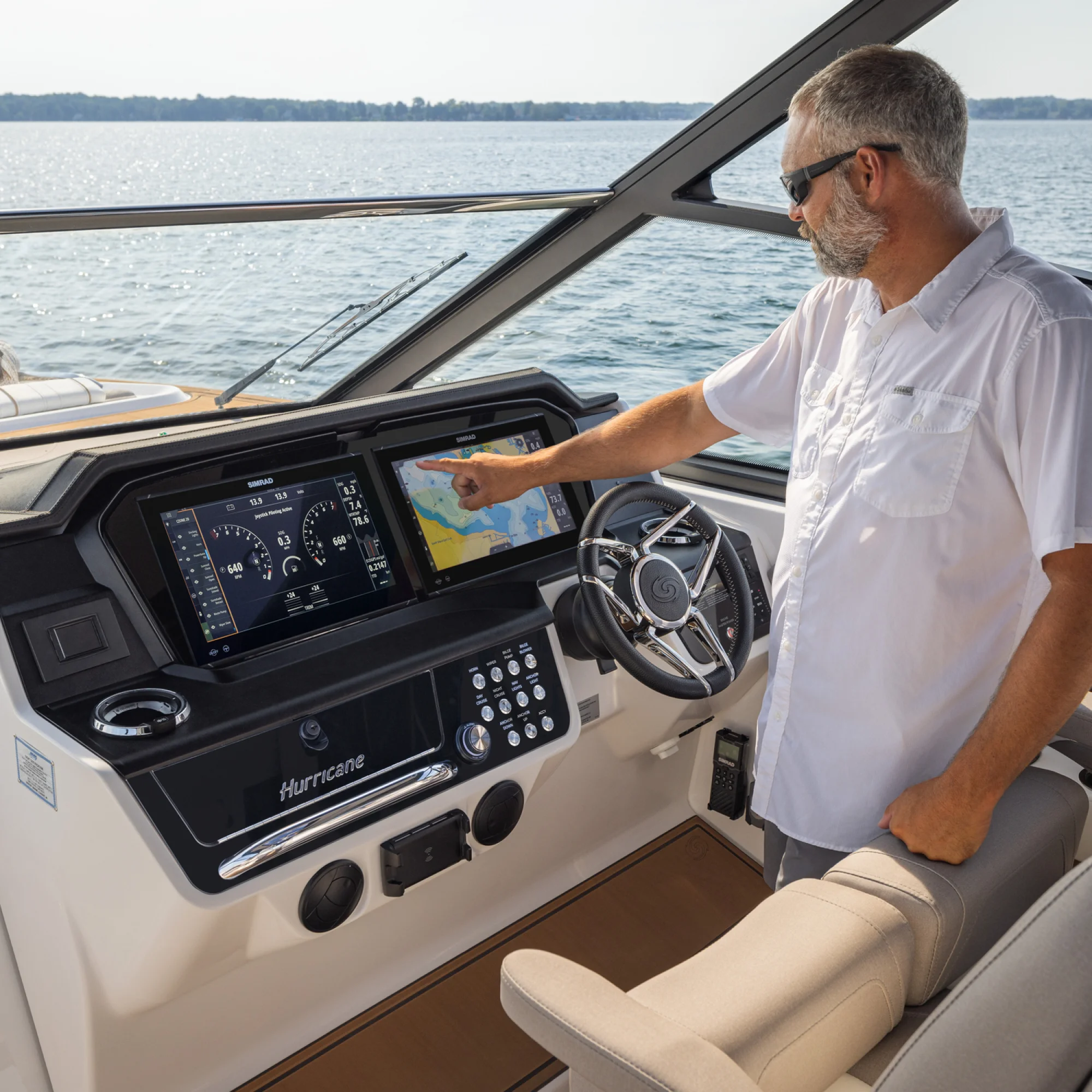 2026 Hurricane 3200 Sundeck - Image 4