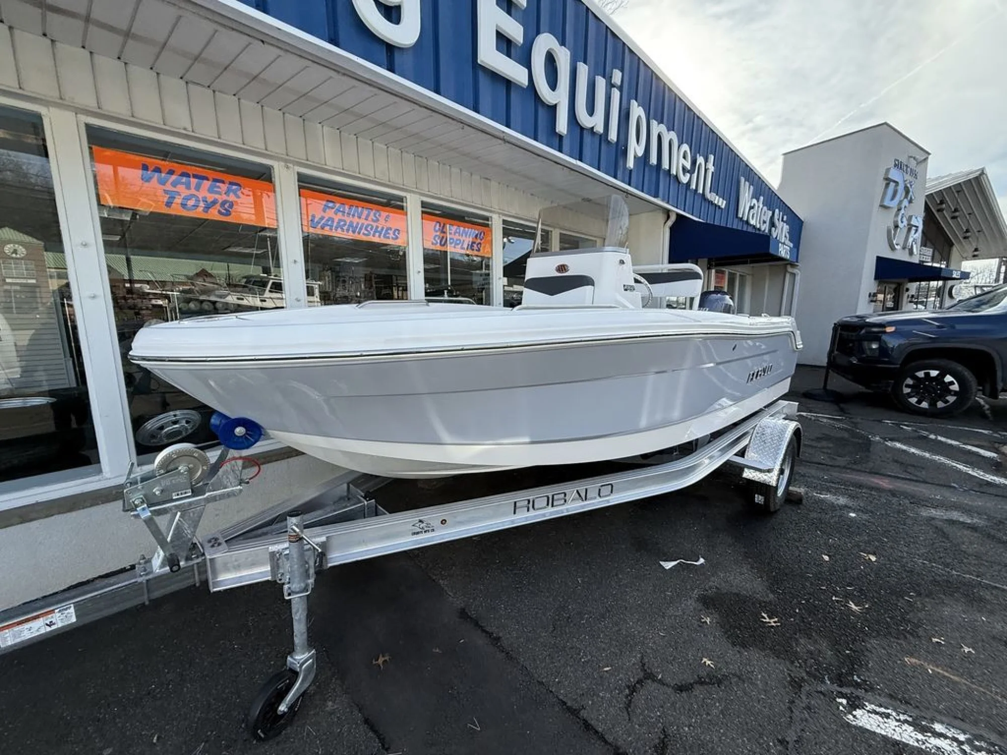 2026 Robalo R160 - Image 2