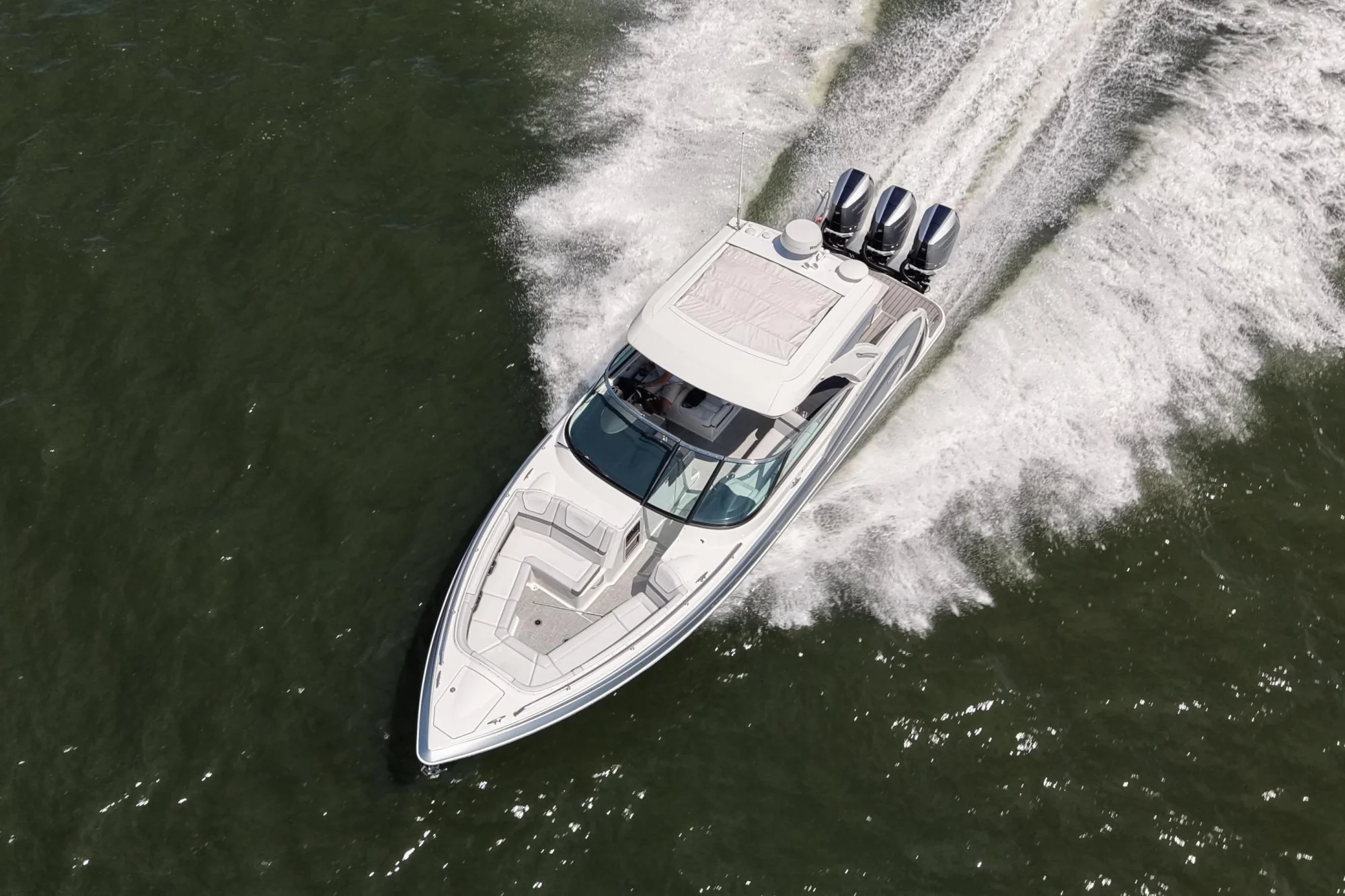 2023 Formula 350 Crossover Bowrider OB - Image 4