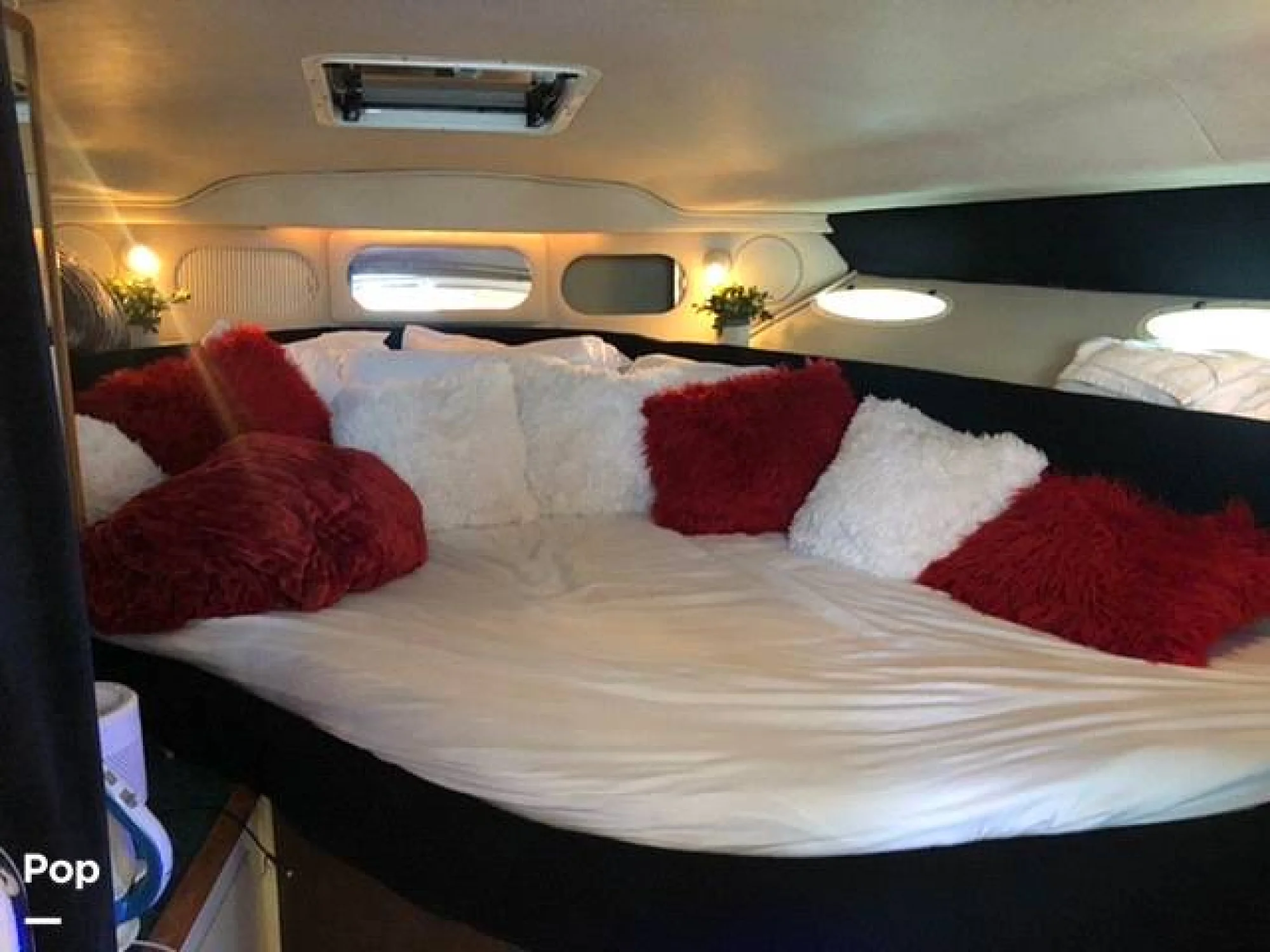 1995 Sea Ray 330 Sundancer - Image 5