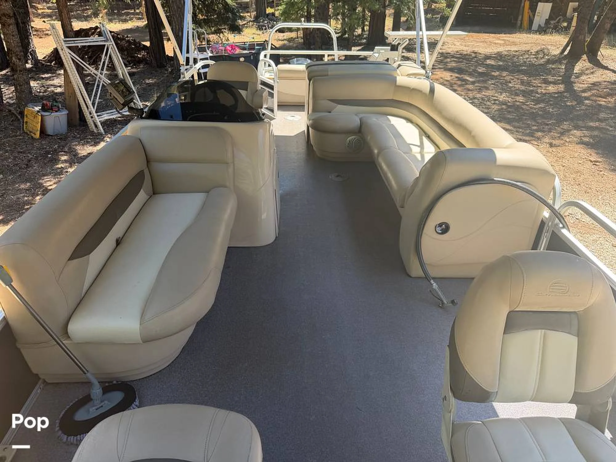 2016 Sun Tracker Fishin' Barge 24 DLX XP3 - Image 5
