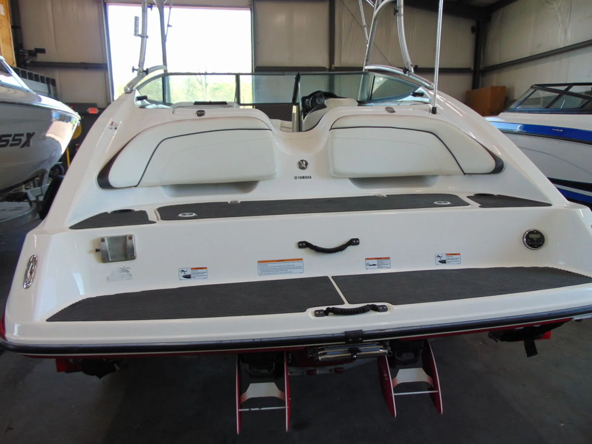 Yamaha Marine AR210 With Galvanized Trailer - Image 4