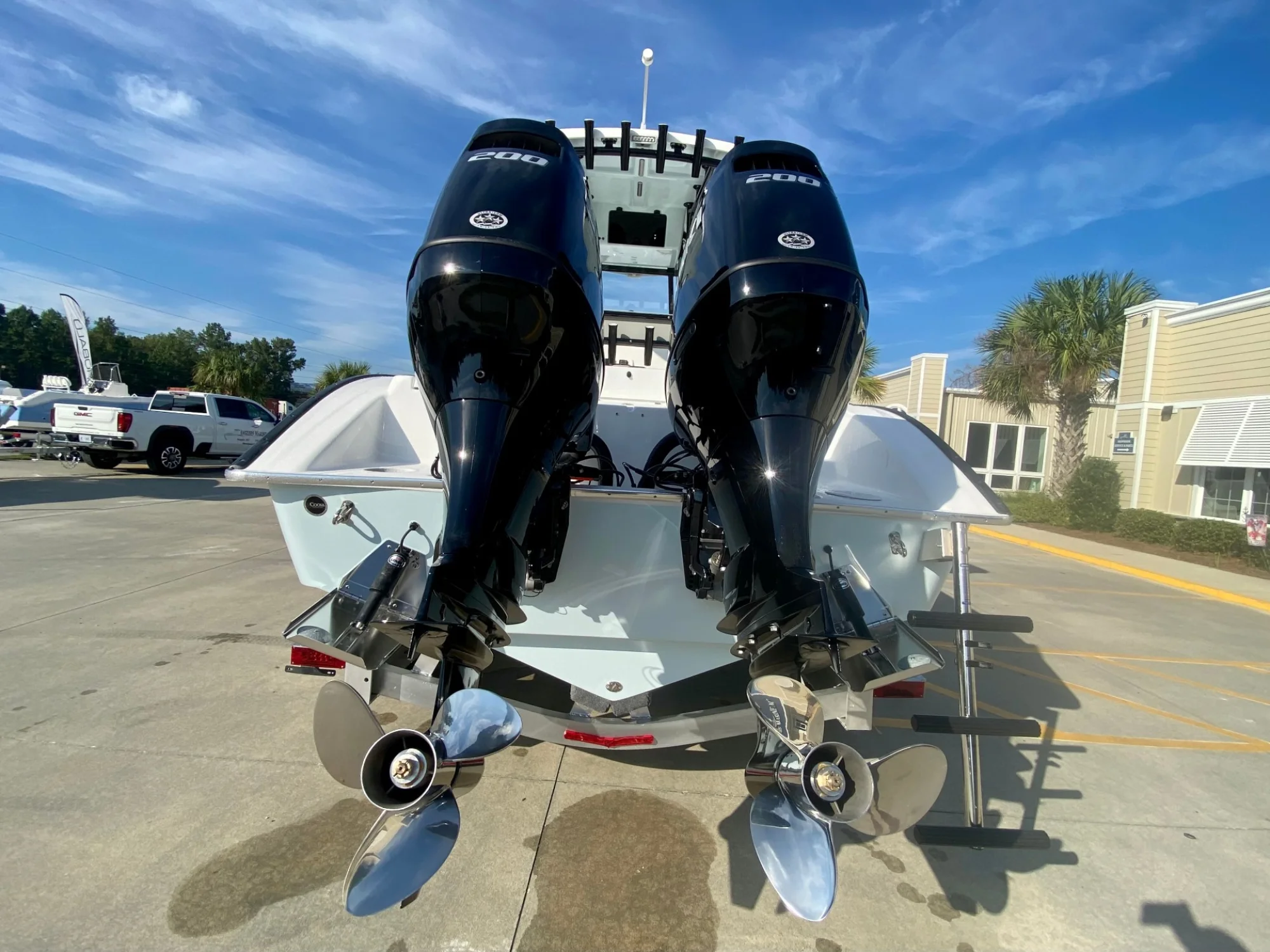 2024 Cape Horn 24XS Solid Ice Blue - Image 5