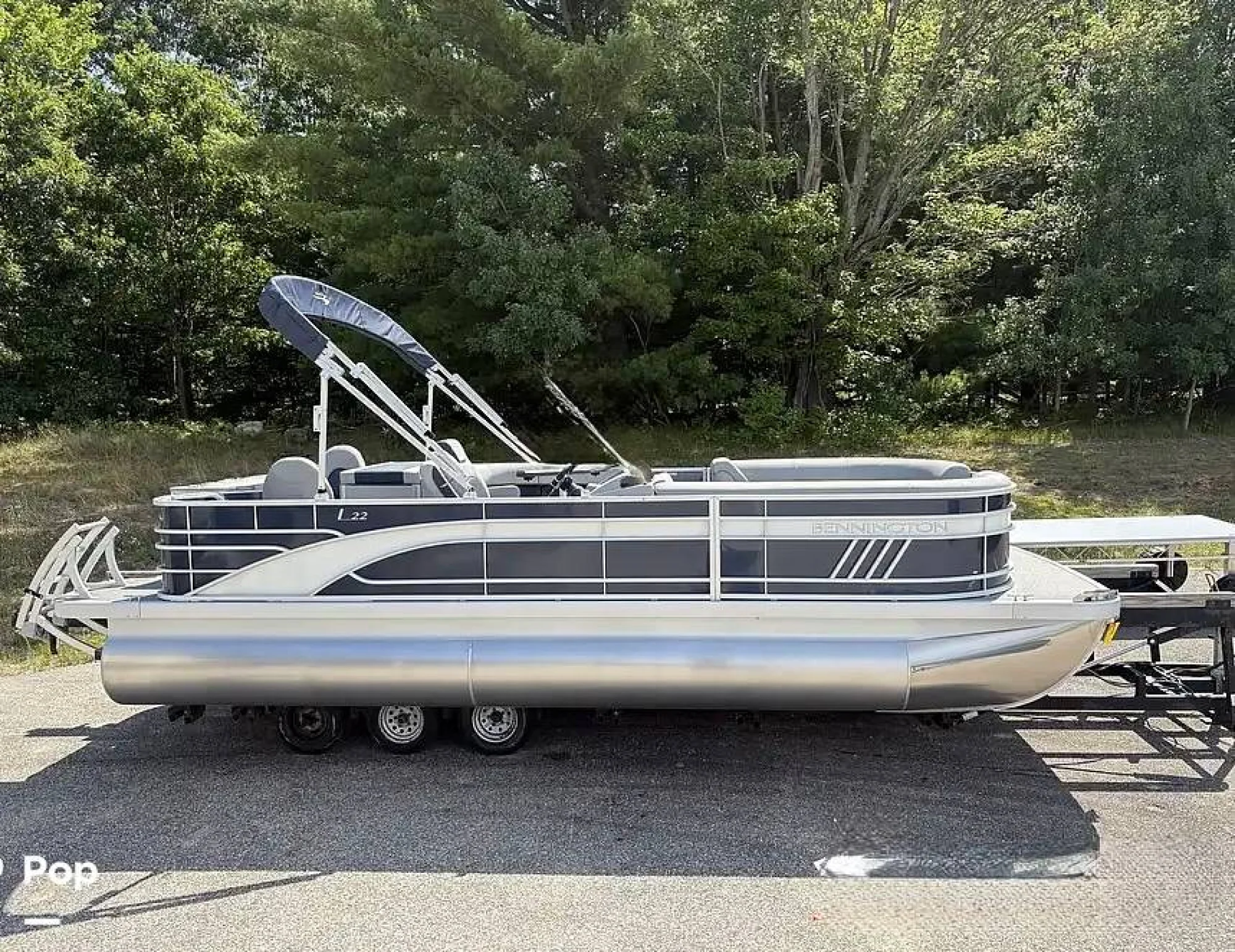 2023 Bennington 22LSAPG - Main Image