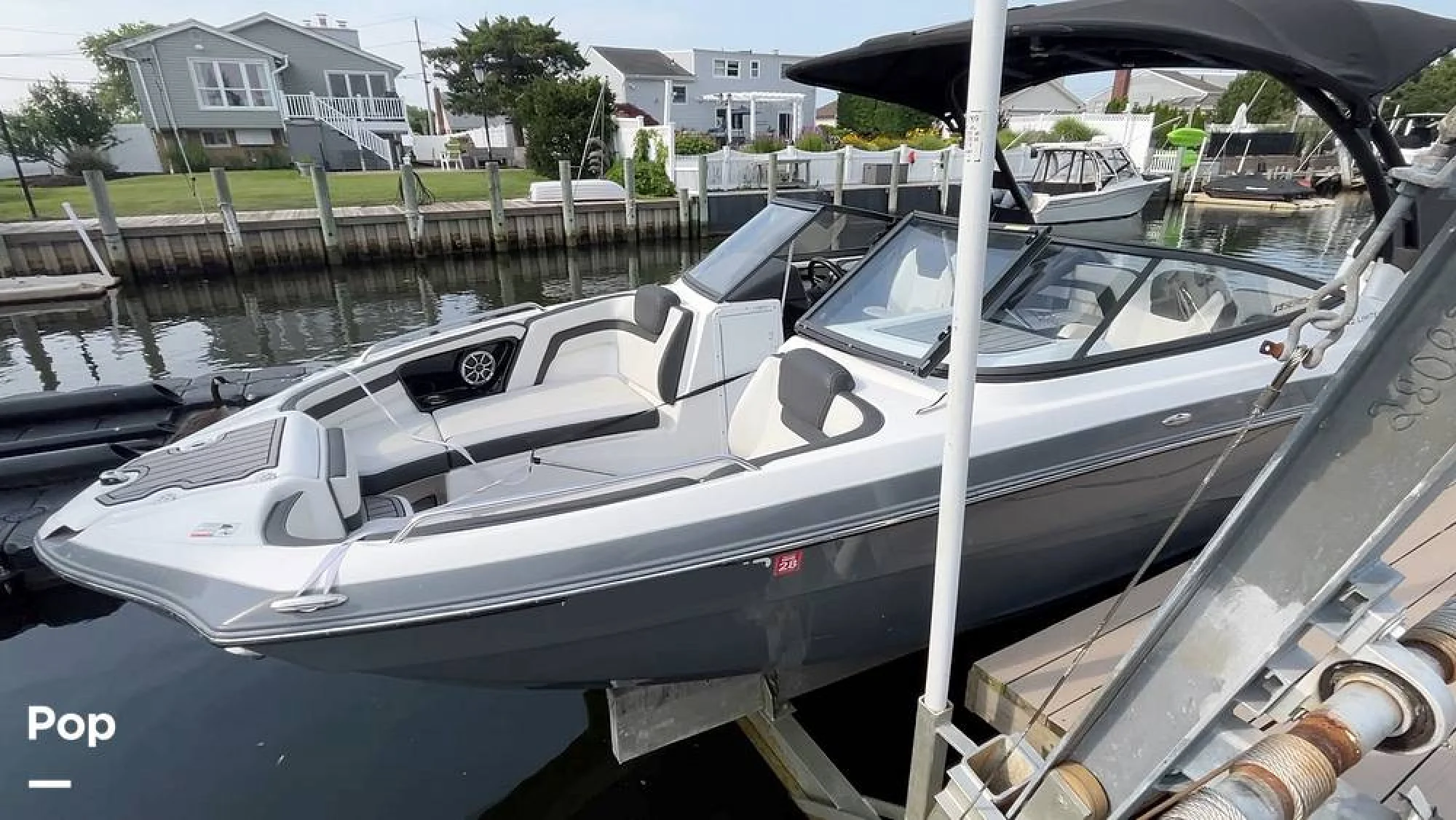 2019 Yamaha 242 Limited S - Image 2