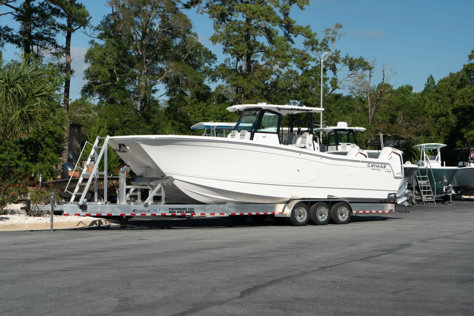 CAYMAS 34 CT - Main Image