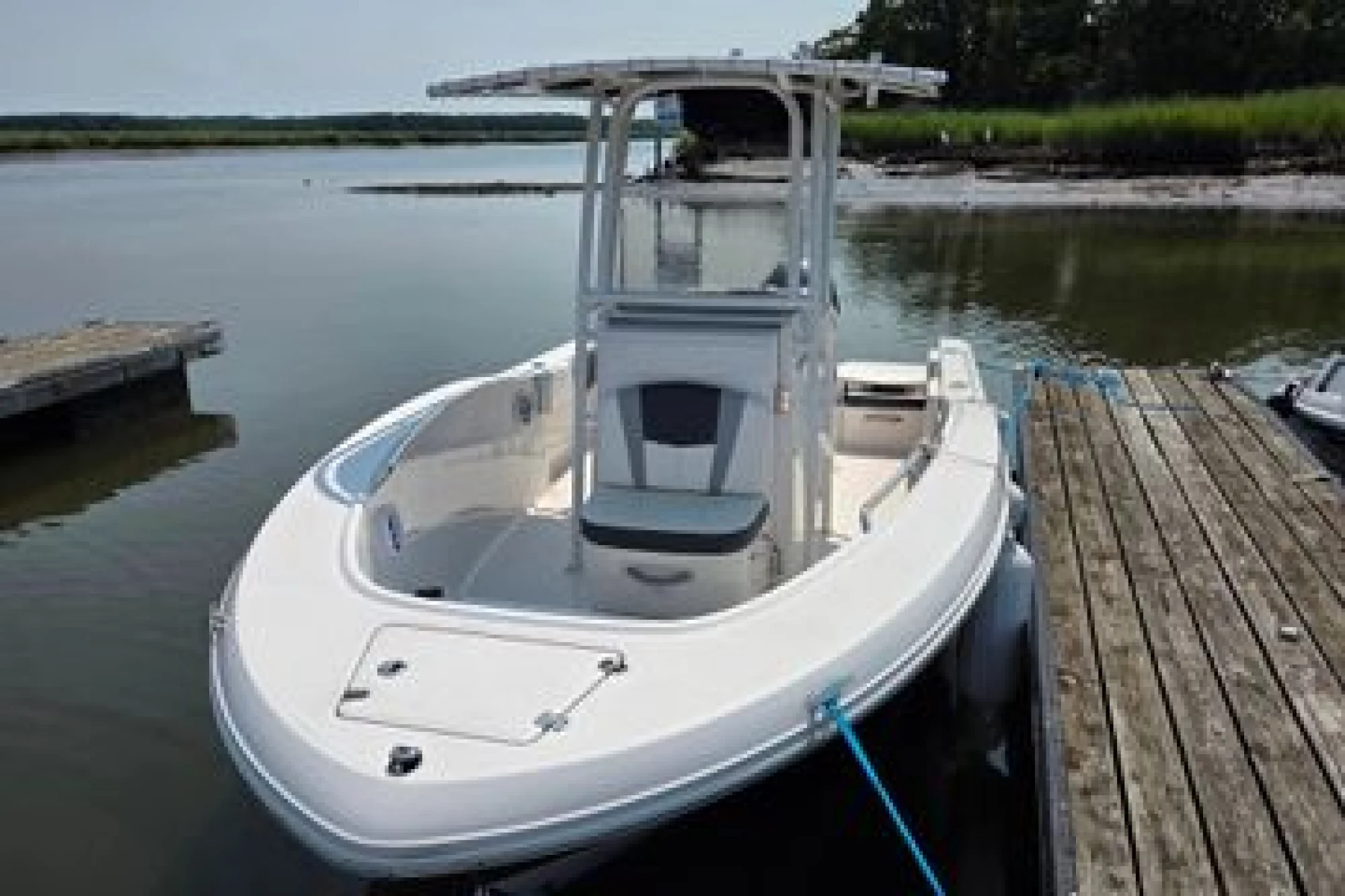 2025 18' Robalo R180 Center Console - Image 3