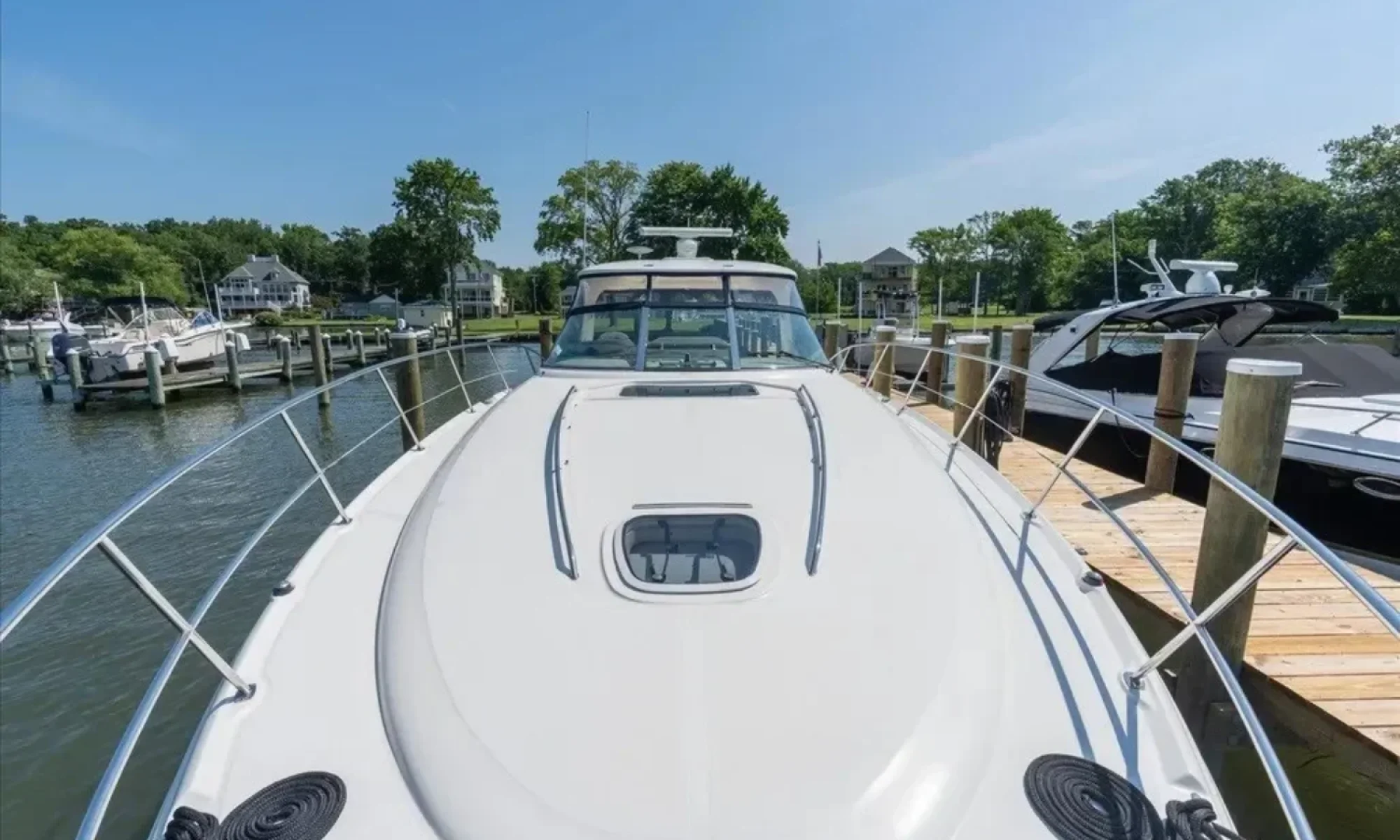 2004 Sea Ray 420 Sundancer - Image 5