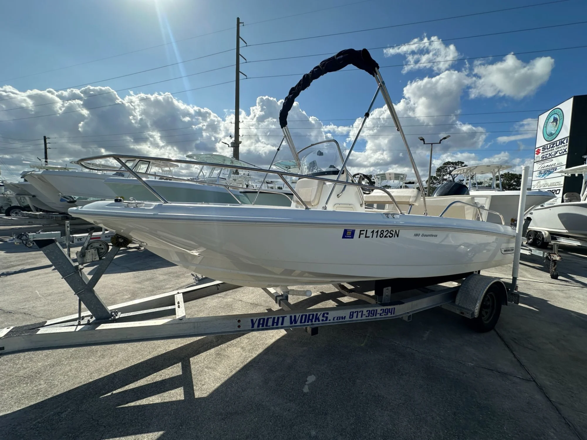 2019 Boston Whaler 180 Dauntless - Main Image