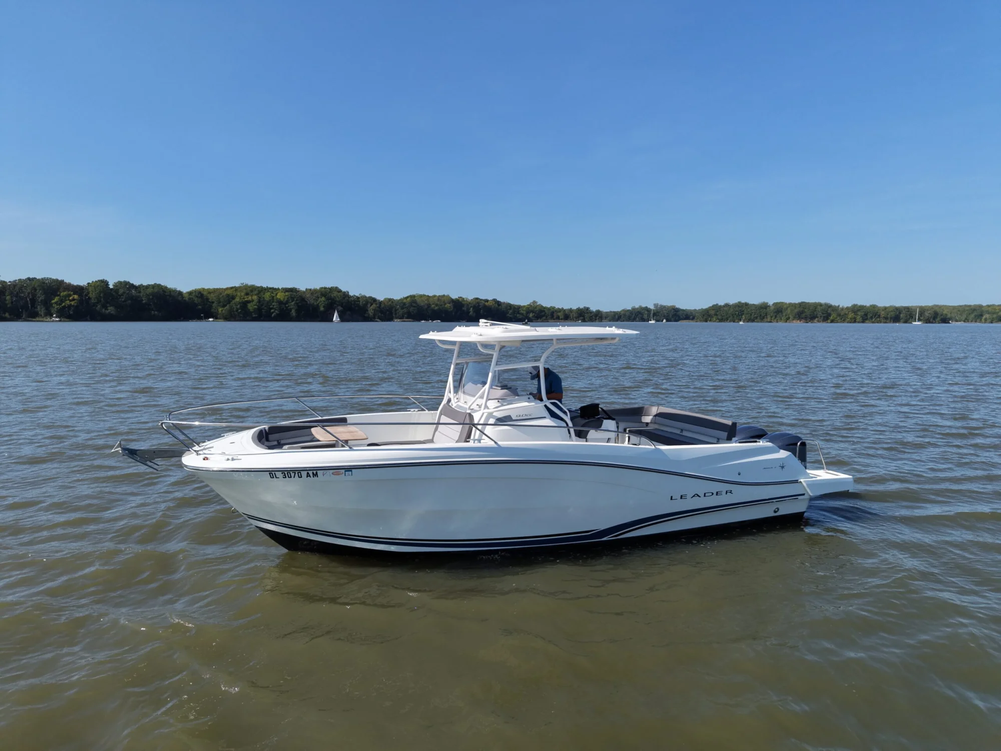 2019 Jeanneau Leader 9.0 CC - Image 5