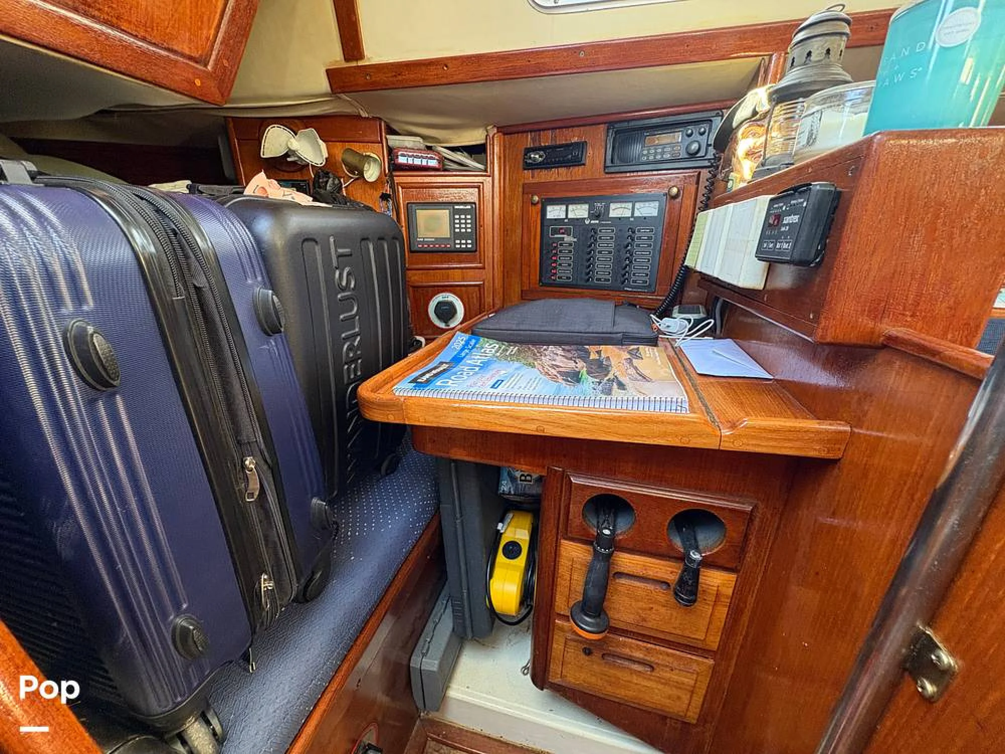 1987 Ericson Yachts 35.3 STD - Image 4