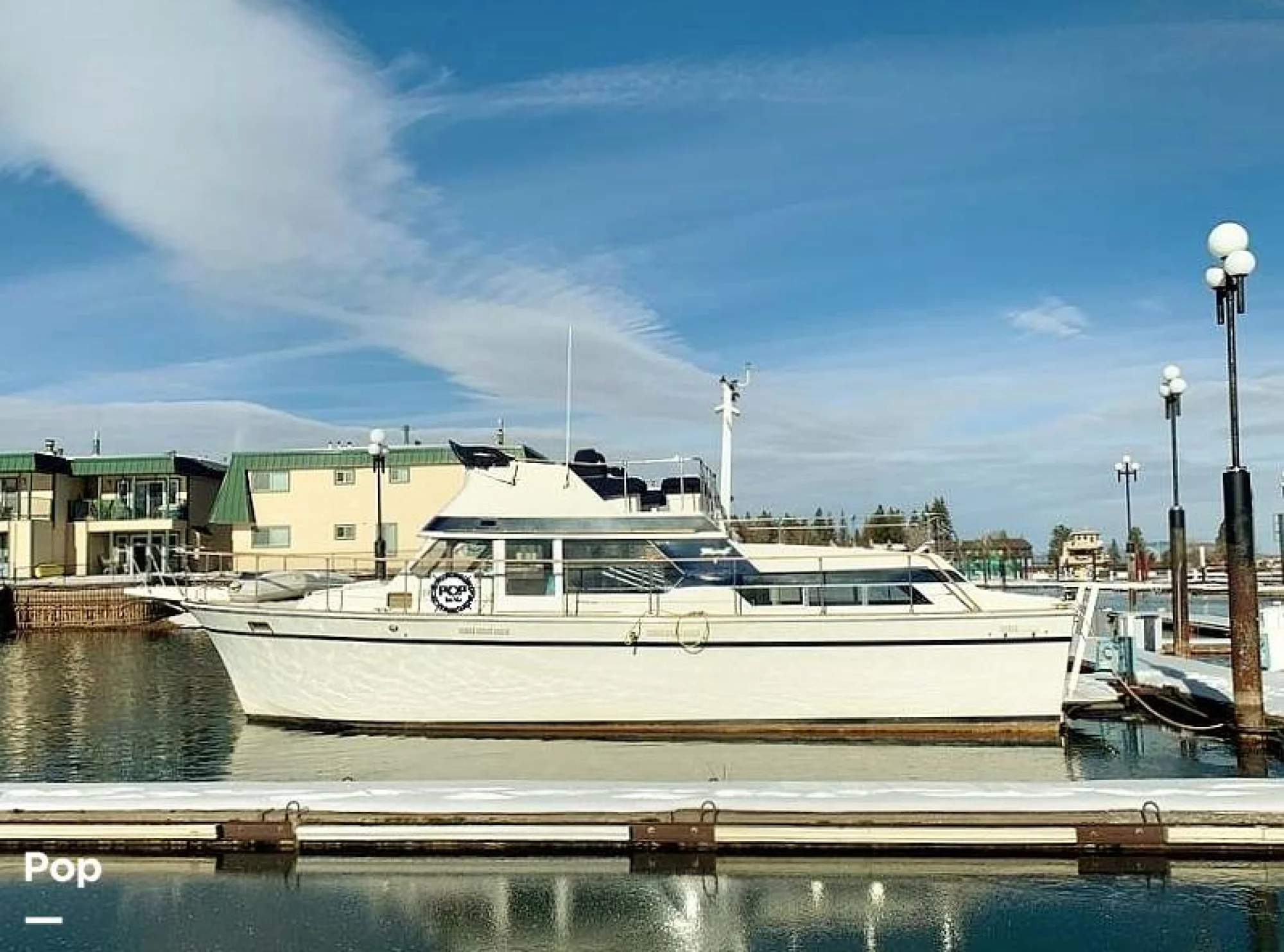 1973 Tollycraft 40 Tri-Cabin - Image 4