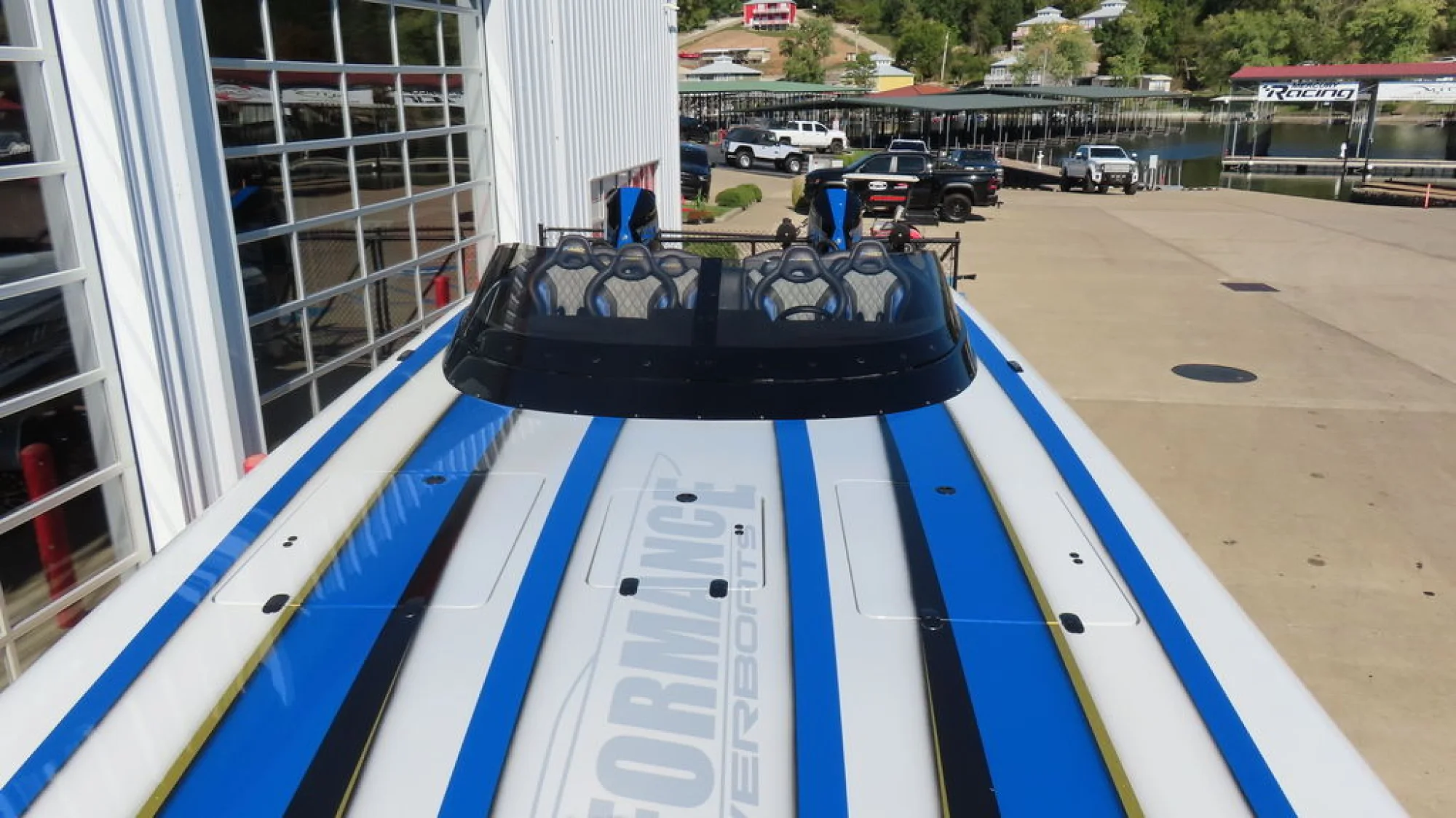 Performance Powerboats P420 - Image 4