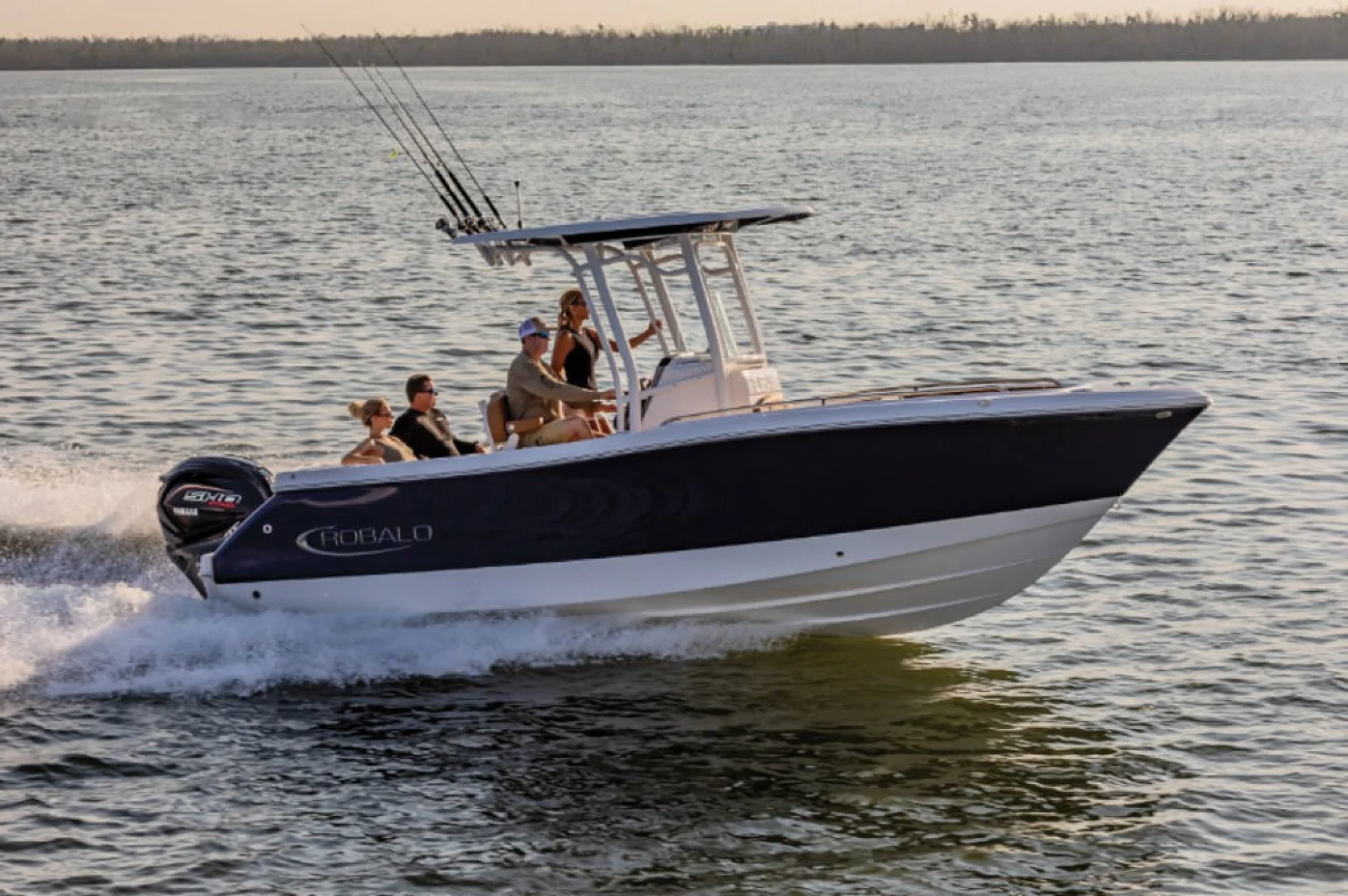 2026 Robalo R230 - Image 3