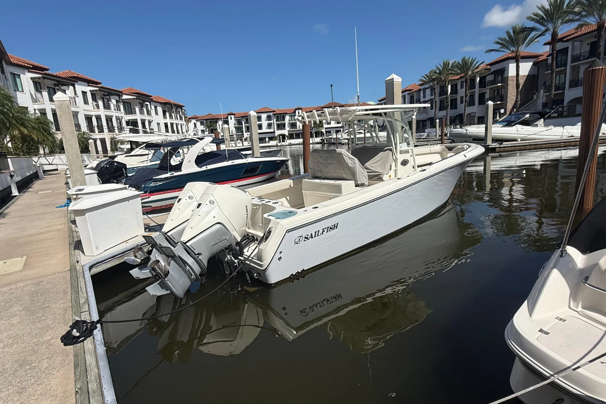 2023 Sailfish 290 CC - Image 2