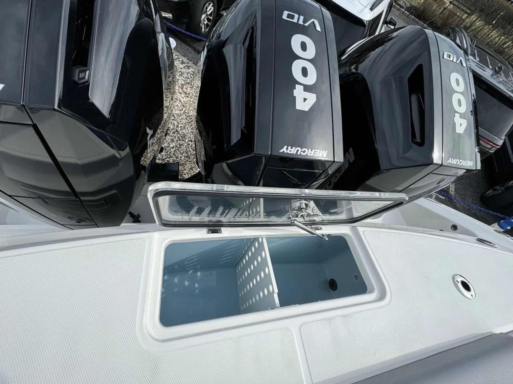 Boston Whaler 380 Outrage - Image 5
