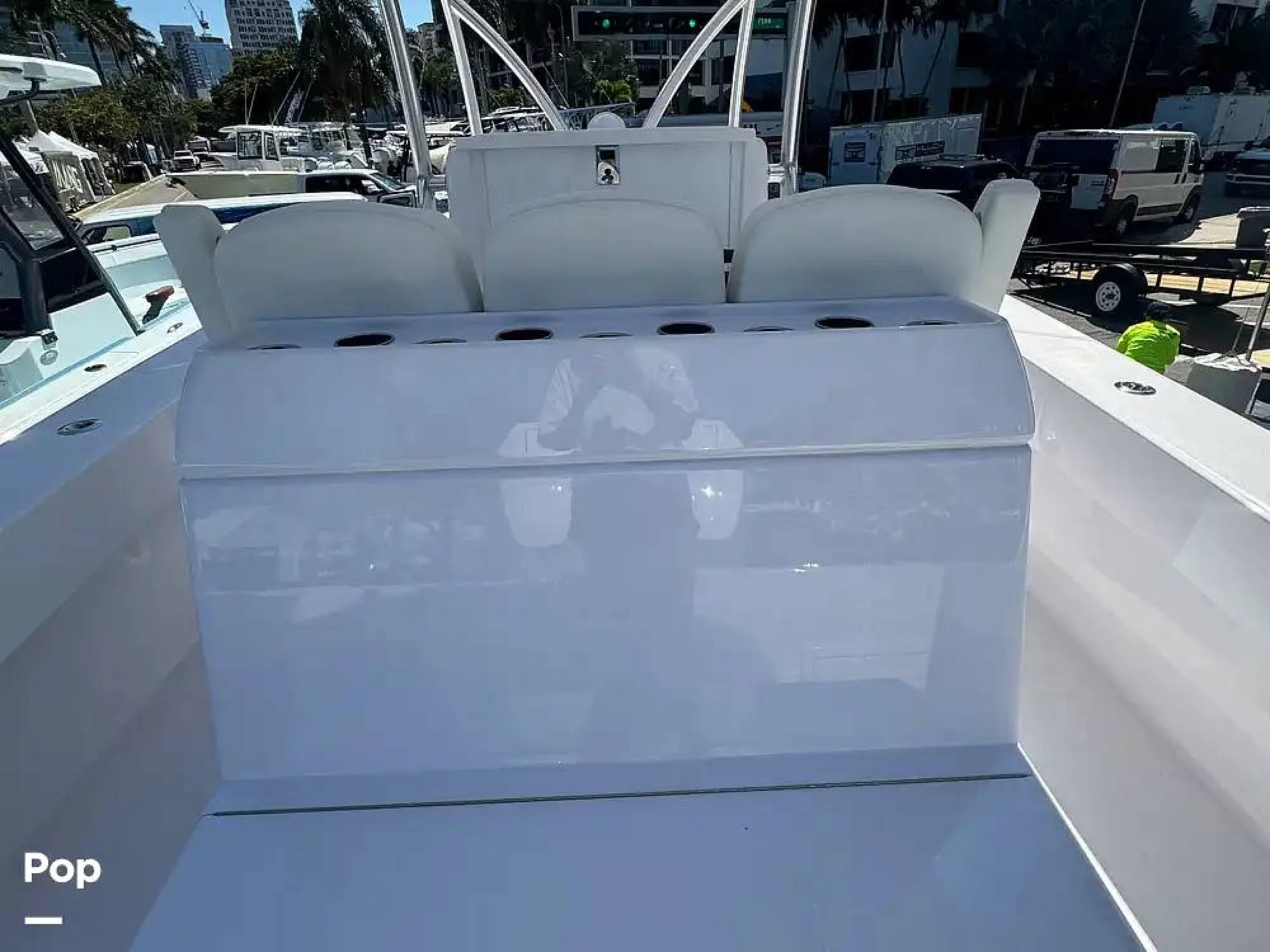 2027 Bahama 35 CC - Image 2