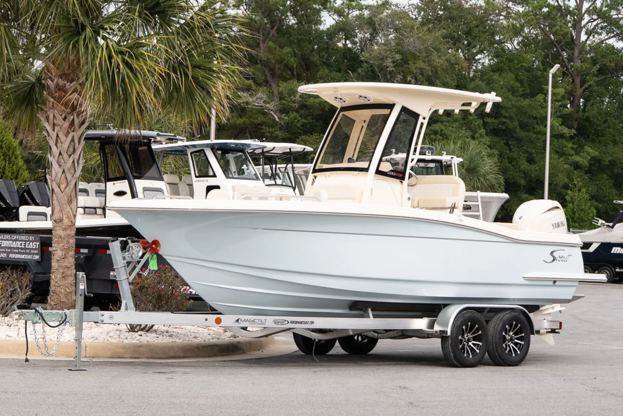 SCOUT 220 XSF - Image 2