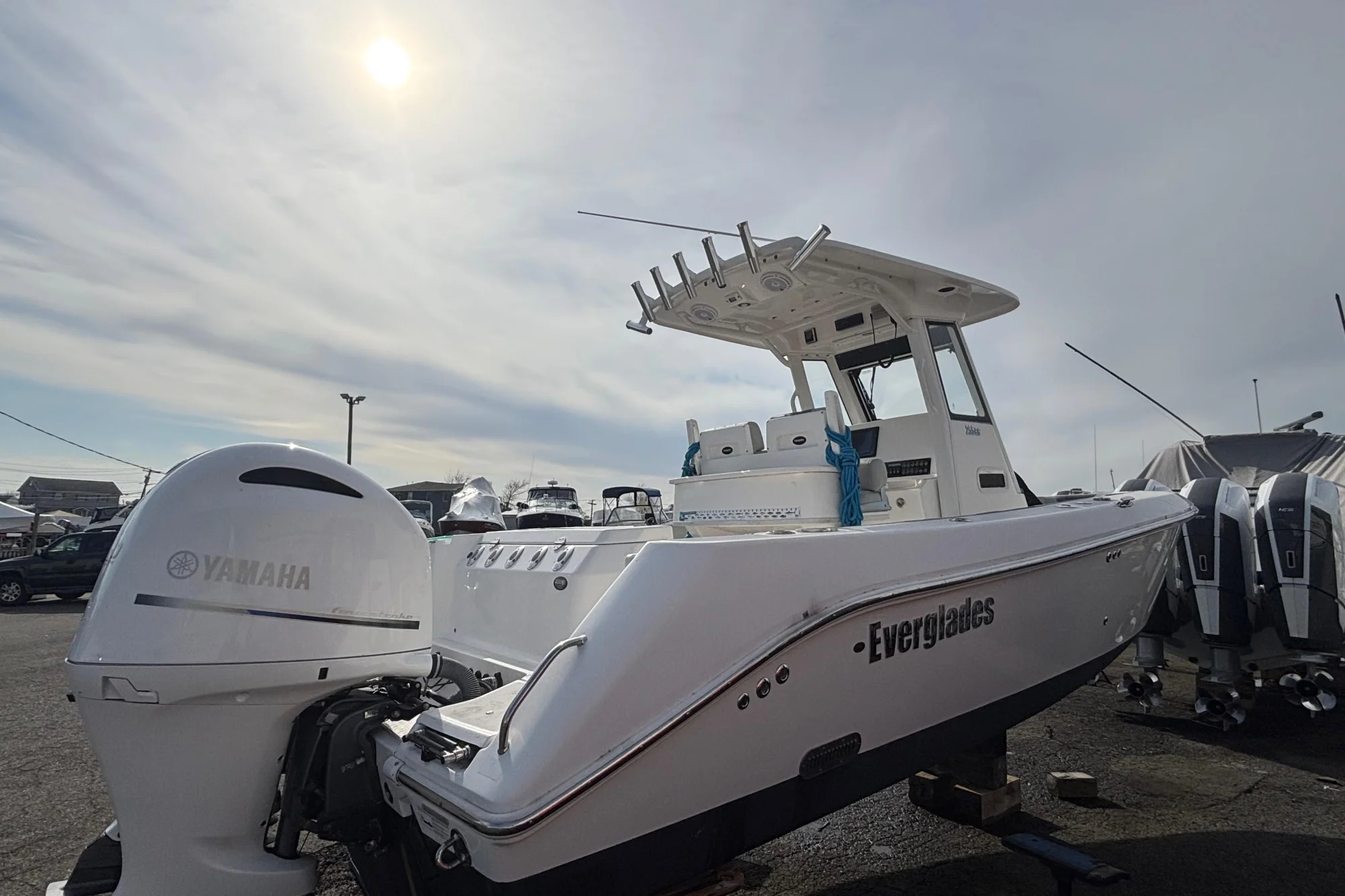 2017 Everglades 255 Center Console - Image 2