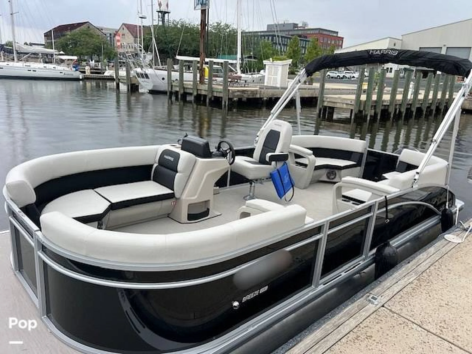 2025 Harris Breeze Pontoon - Main Image