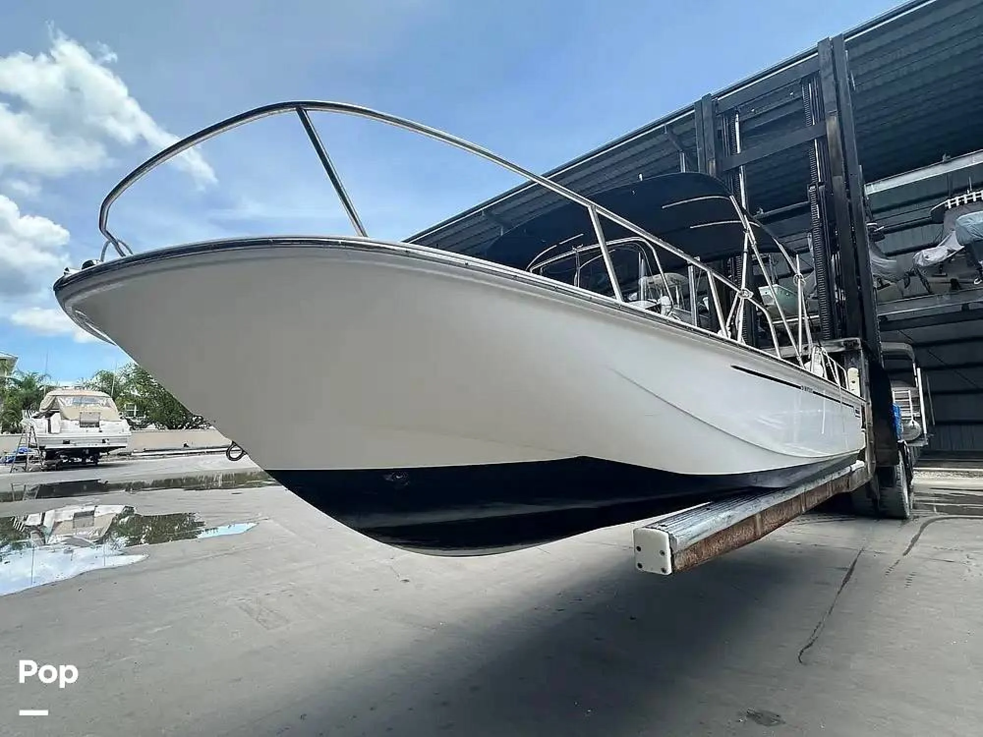 2024 Boston Whaler 210 Montauk - Image 4
