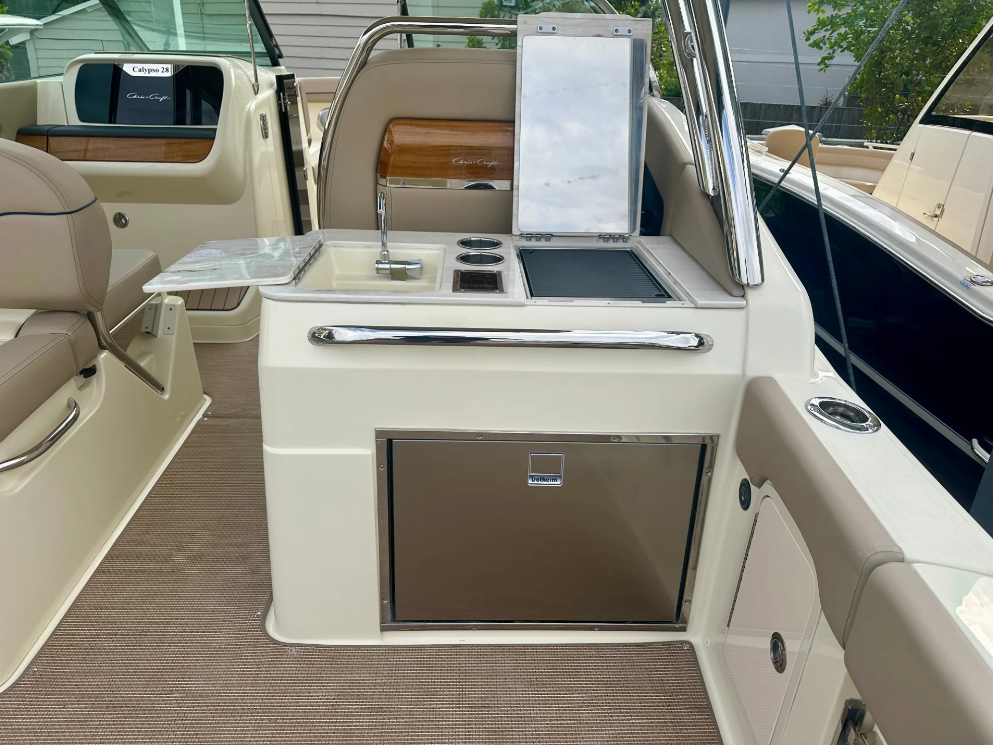 2025 Chris Craft Calypso 28 - Image 4