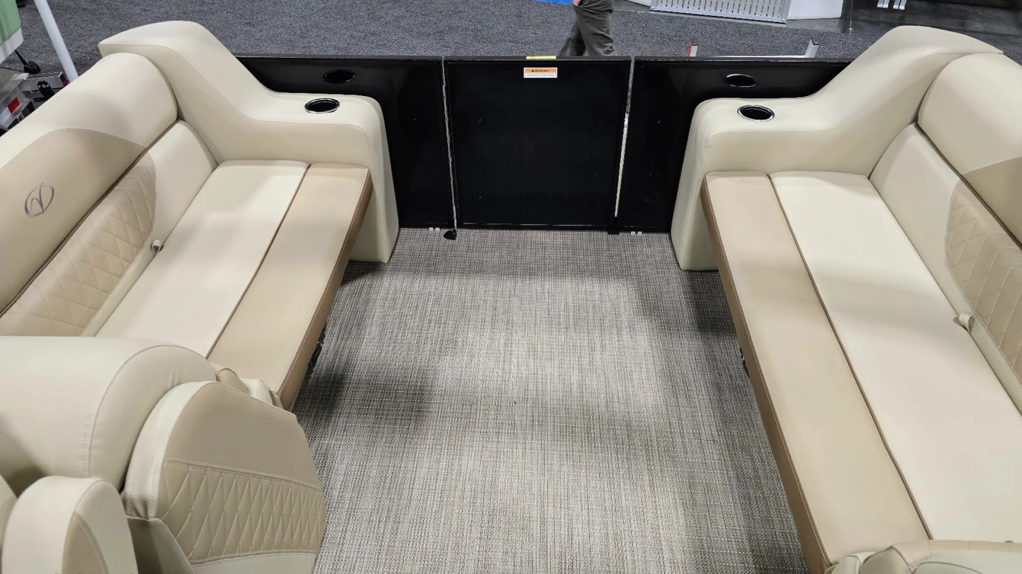 2025 Veranda Vista View 22RC w/ Trailer - Image 5