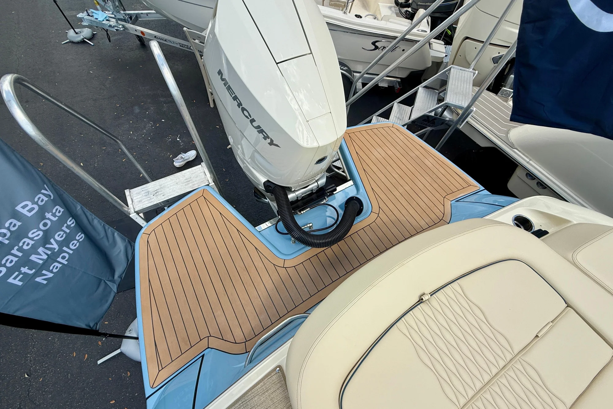 2026 Chris-Craft Sportster 28 - Image 4