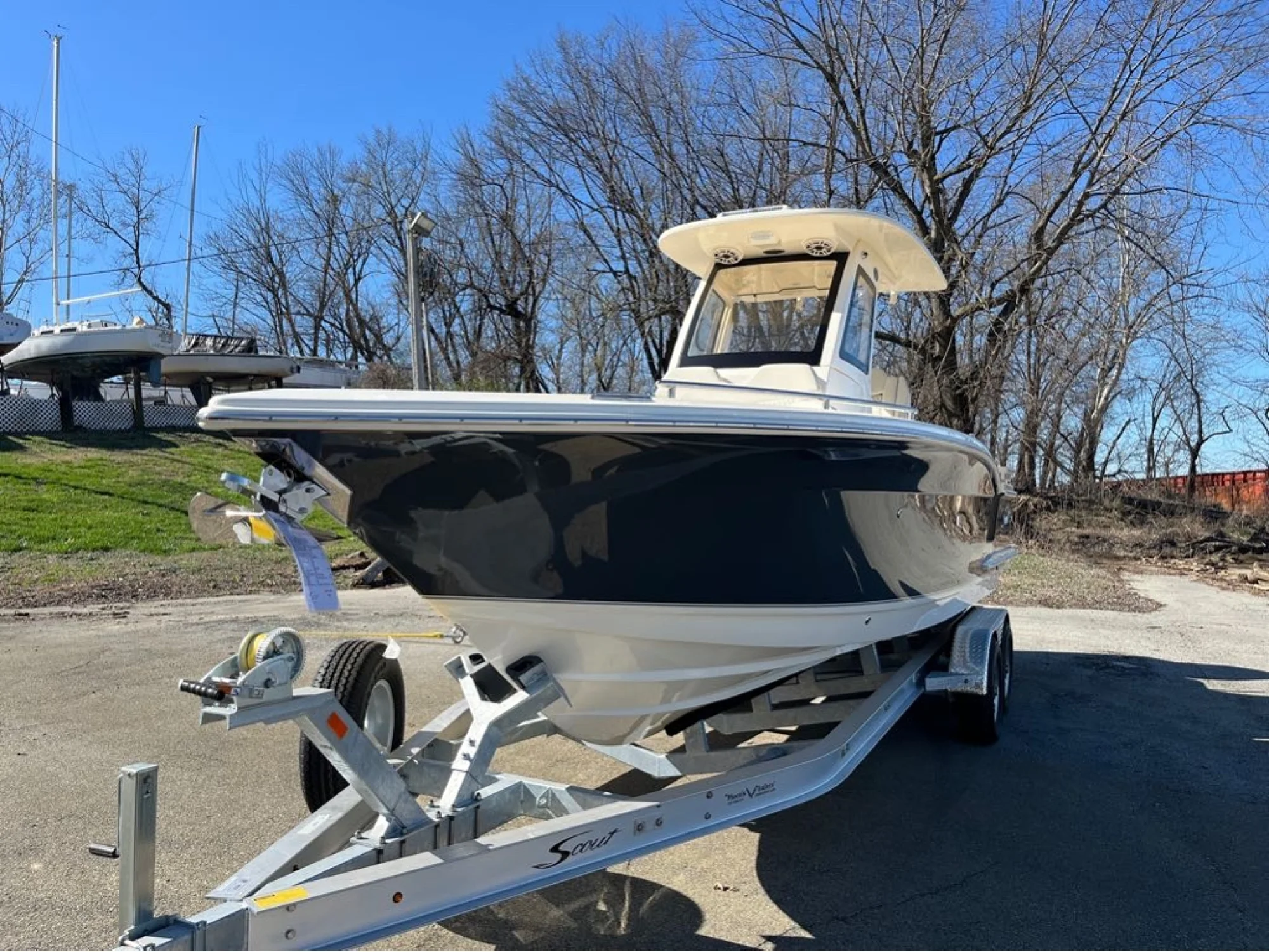 2025 Scout Boat Company 260 LXF - Image 3