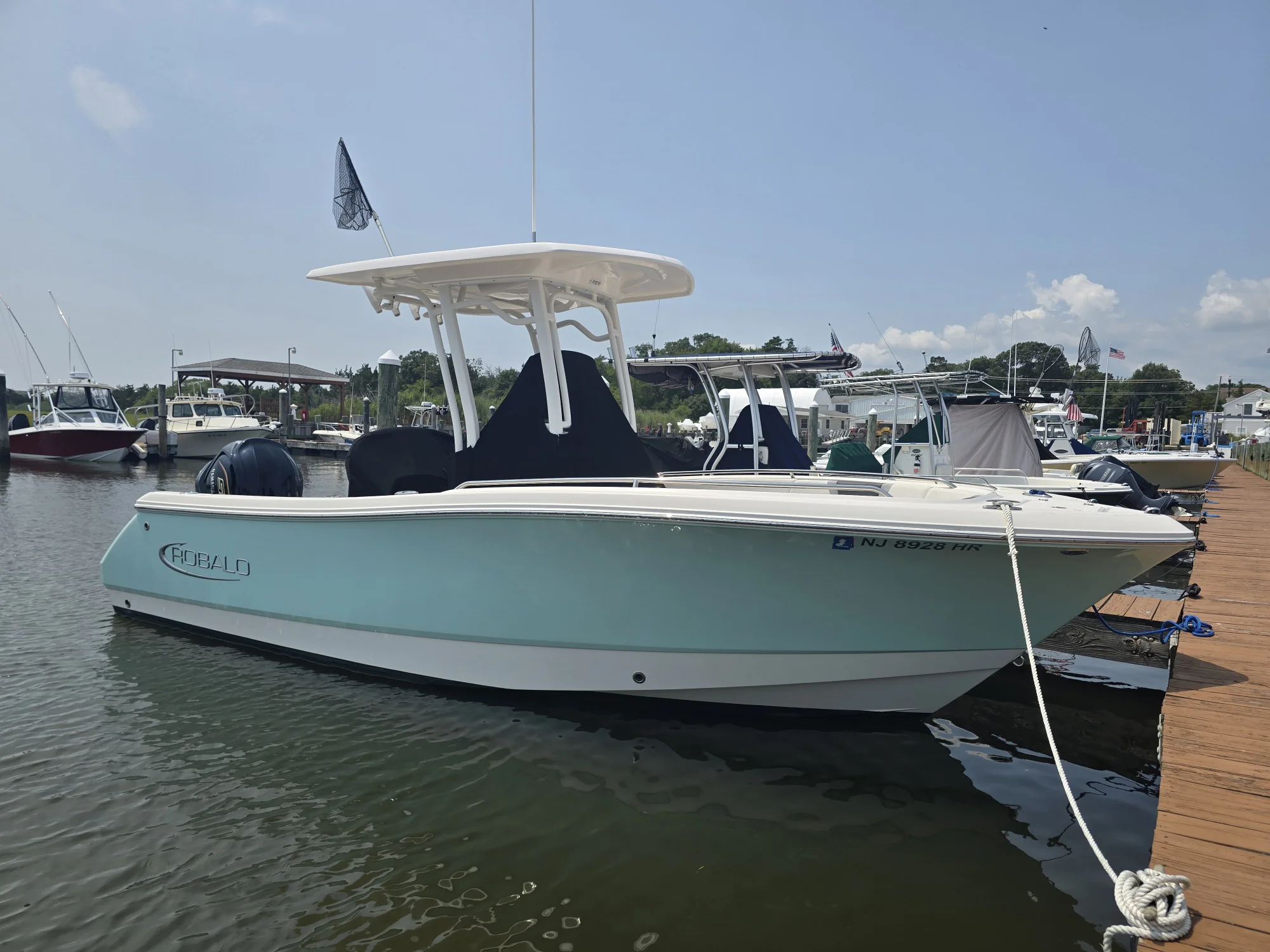 2022 23' Robalo R232 Center Console | 23ft - Image 3