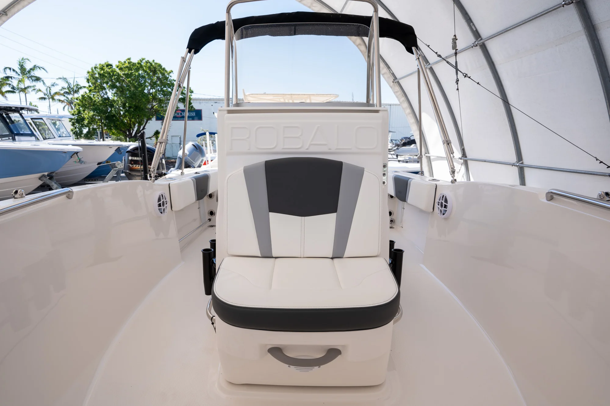 2025 ROBALO R180 - Image 4