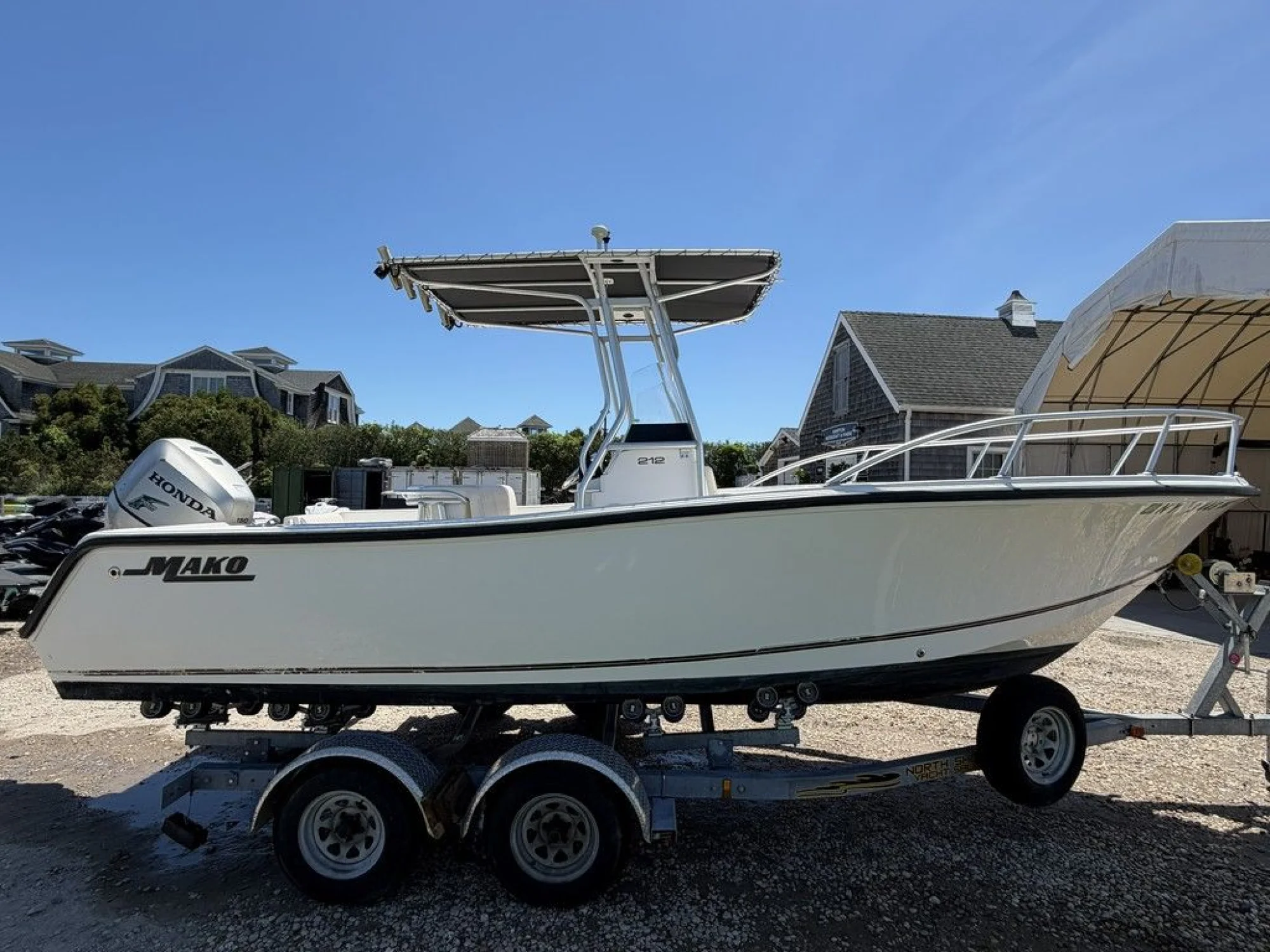 Mako 212 Center Console - Image 3
