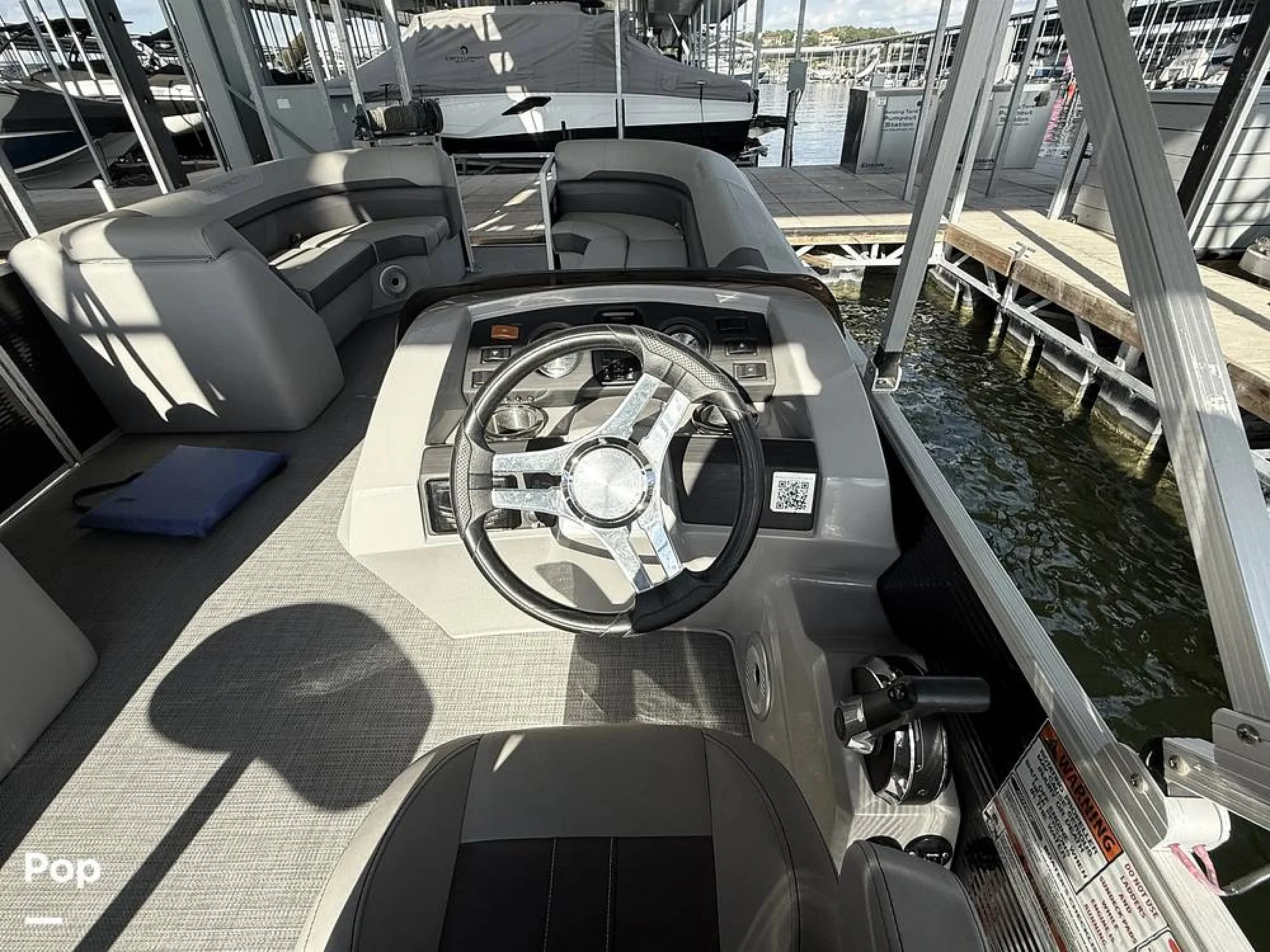 2024 Bennington 24SXSB - Image 3