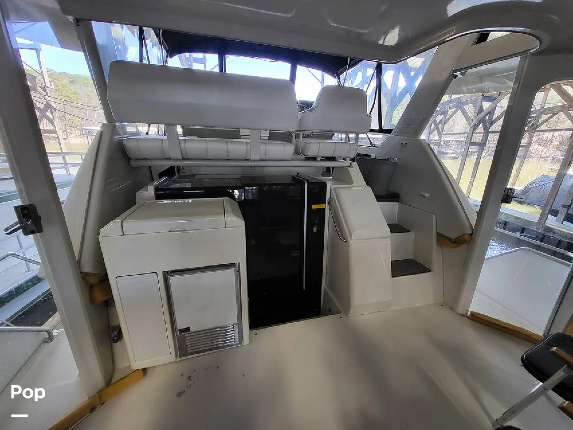 1997 Carver 355 Aft Cabin - Image 3