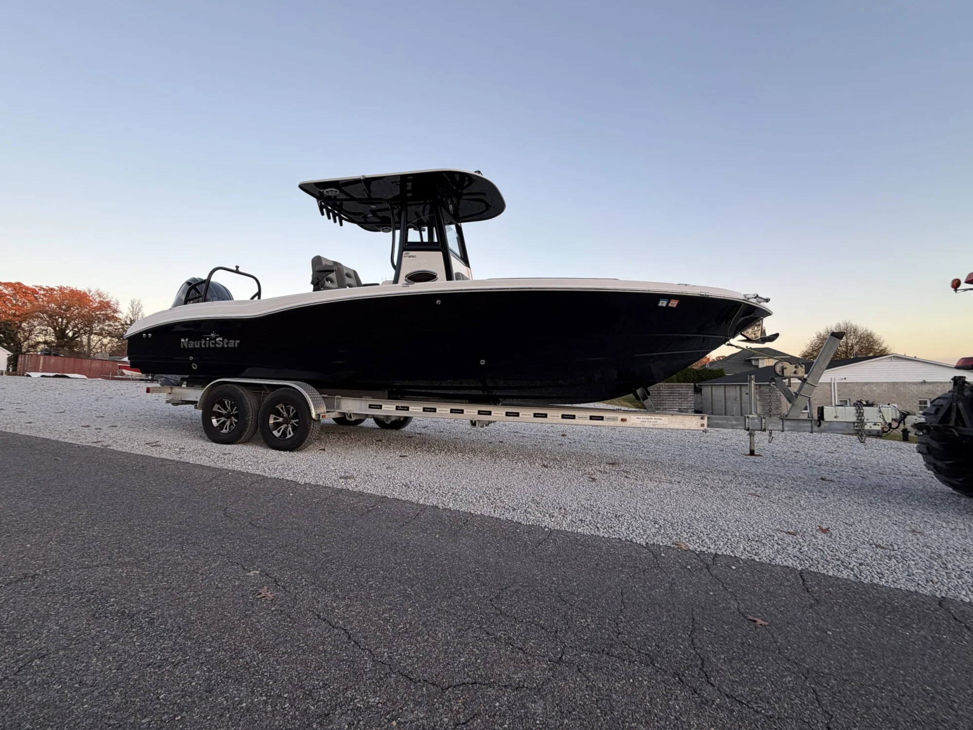 2023 Nautic Star 251 Hybrid - Image 2