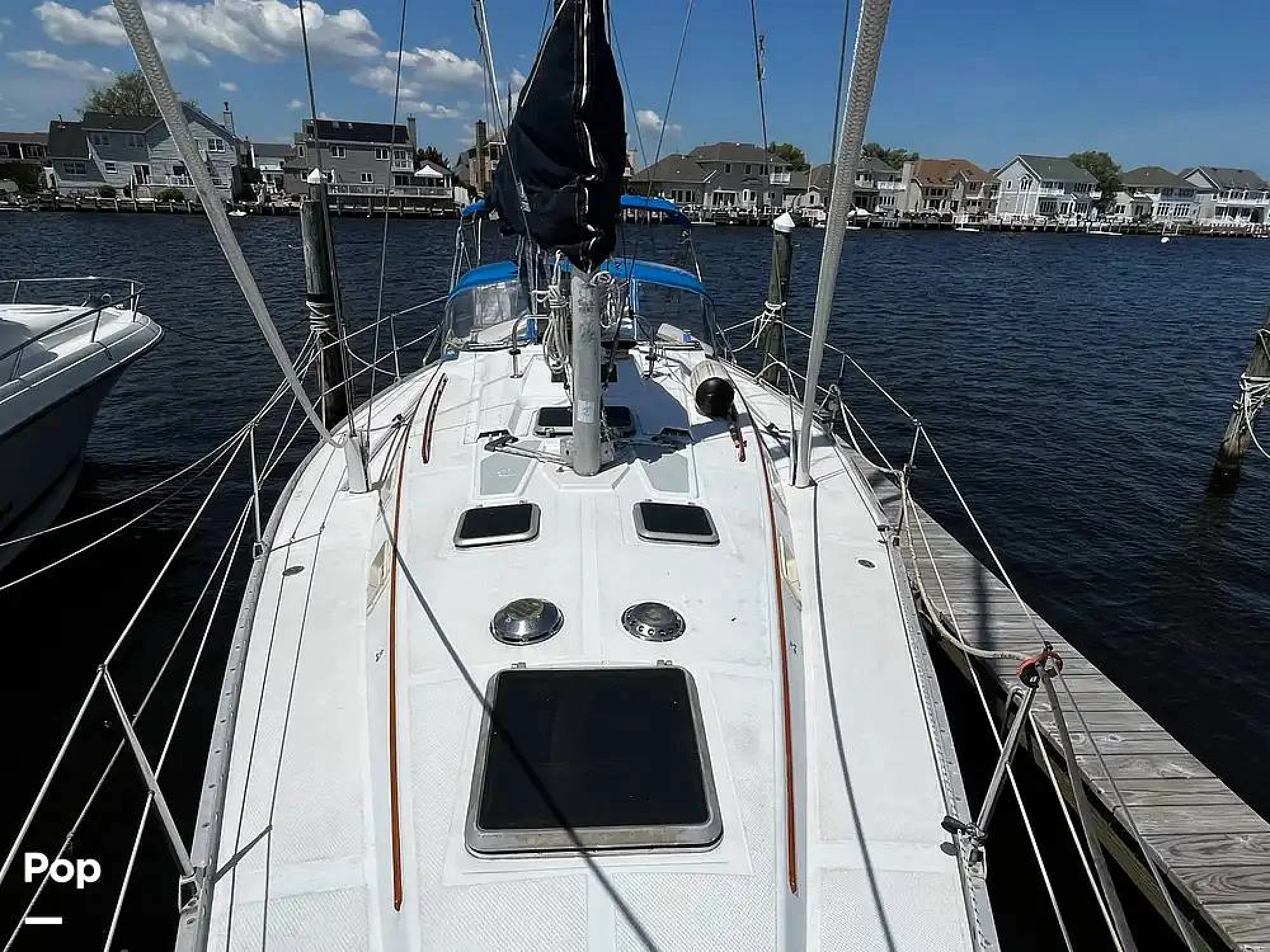 1983 Hunter 34 - Image 3