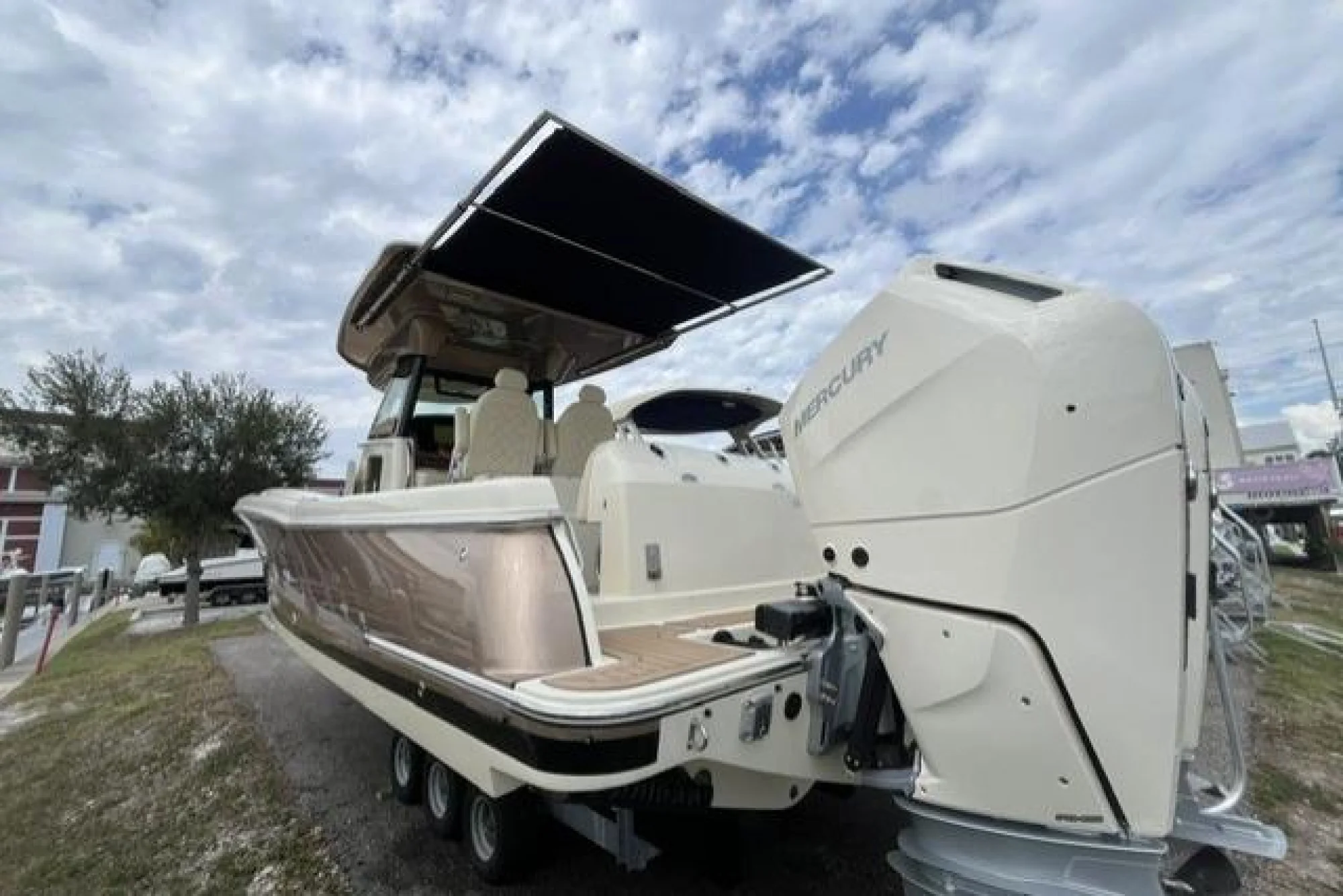 2024 Chris-Craft Catalina 30 - Image 5