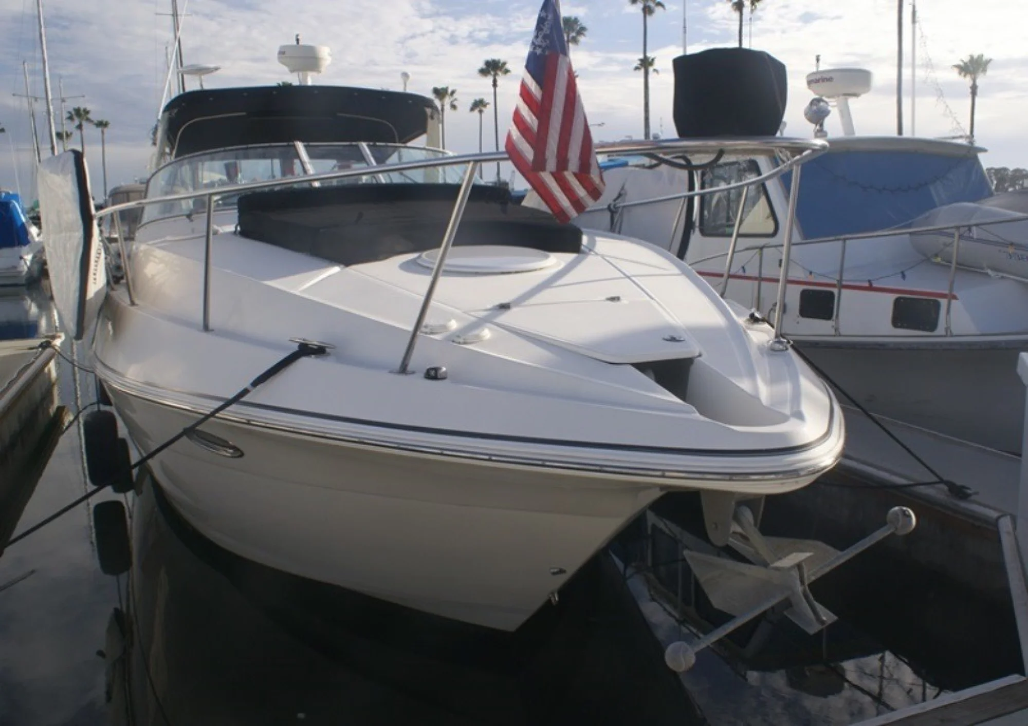 Cruisers Yachts 340 Express - Image 4