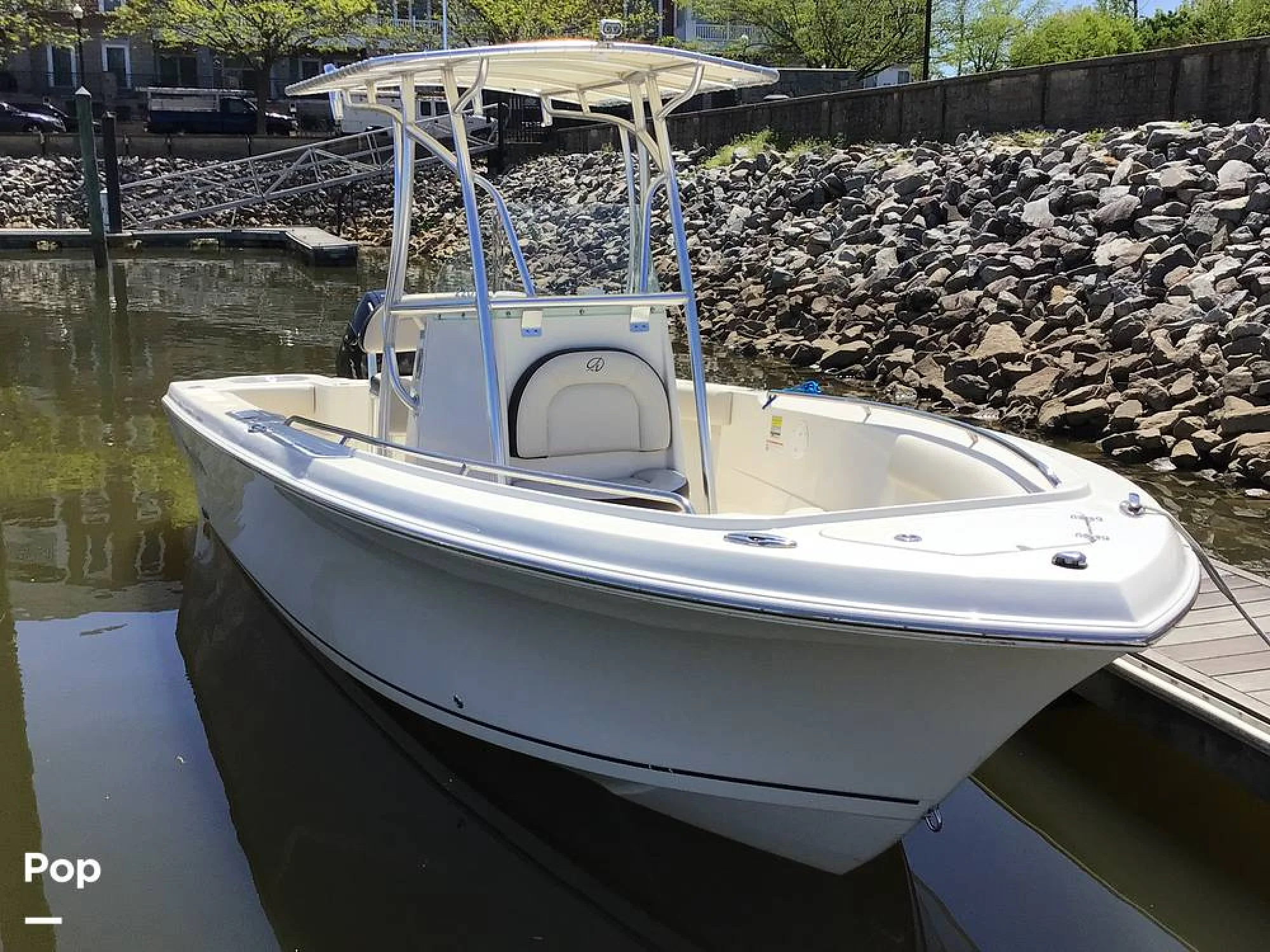 2024 Sailfish 220 CC - Image 3