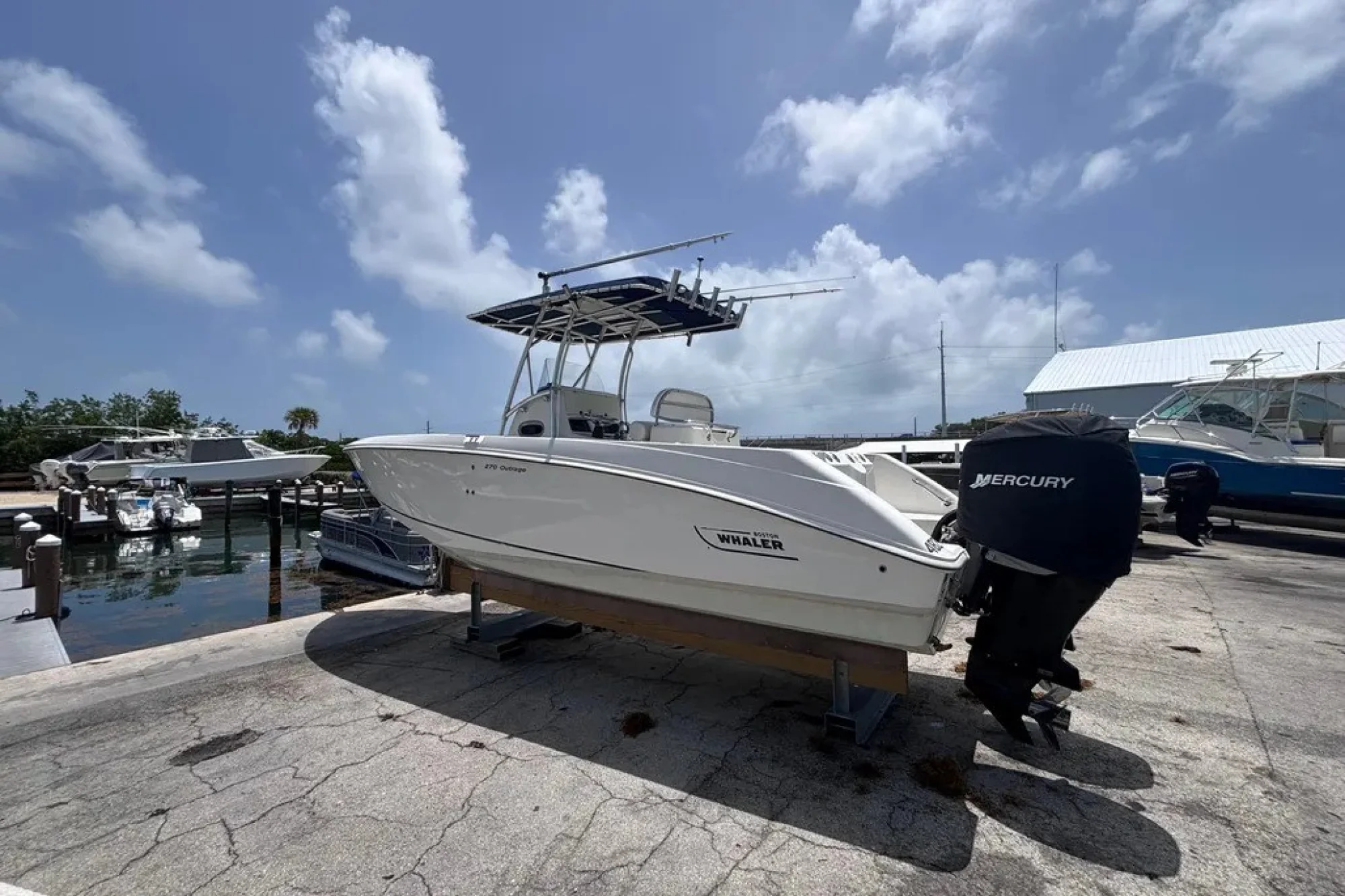 2006 Boston Whaler Outrage 270 - Image 4