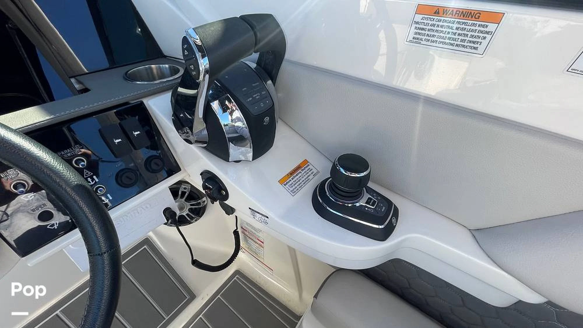 2022 Sea Ray SDX 290 OB - Image 5