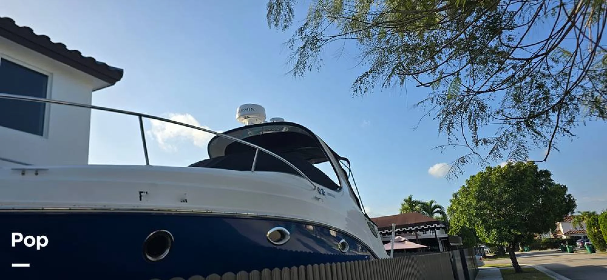 2018 Rinker 290 EX - Image 4