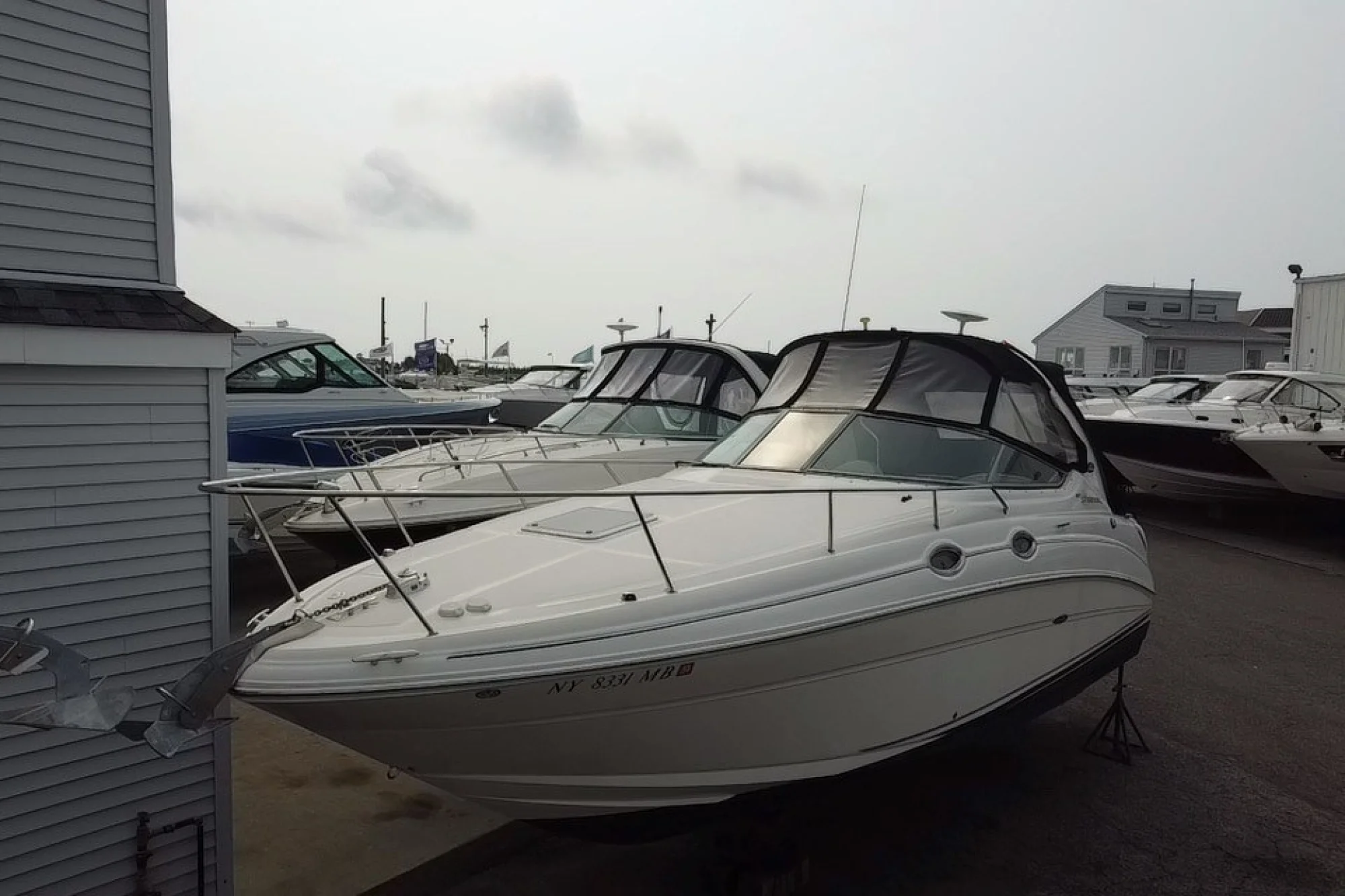 2005 Sea Ray Sundancer 280 - Image 4